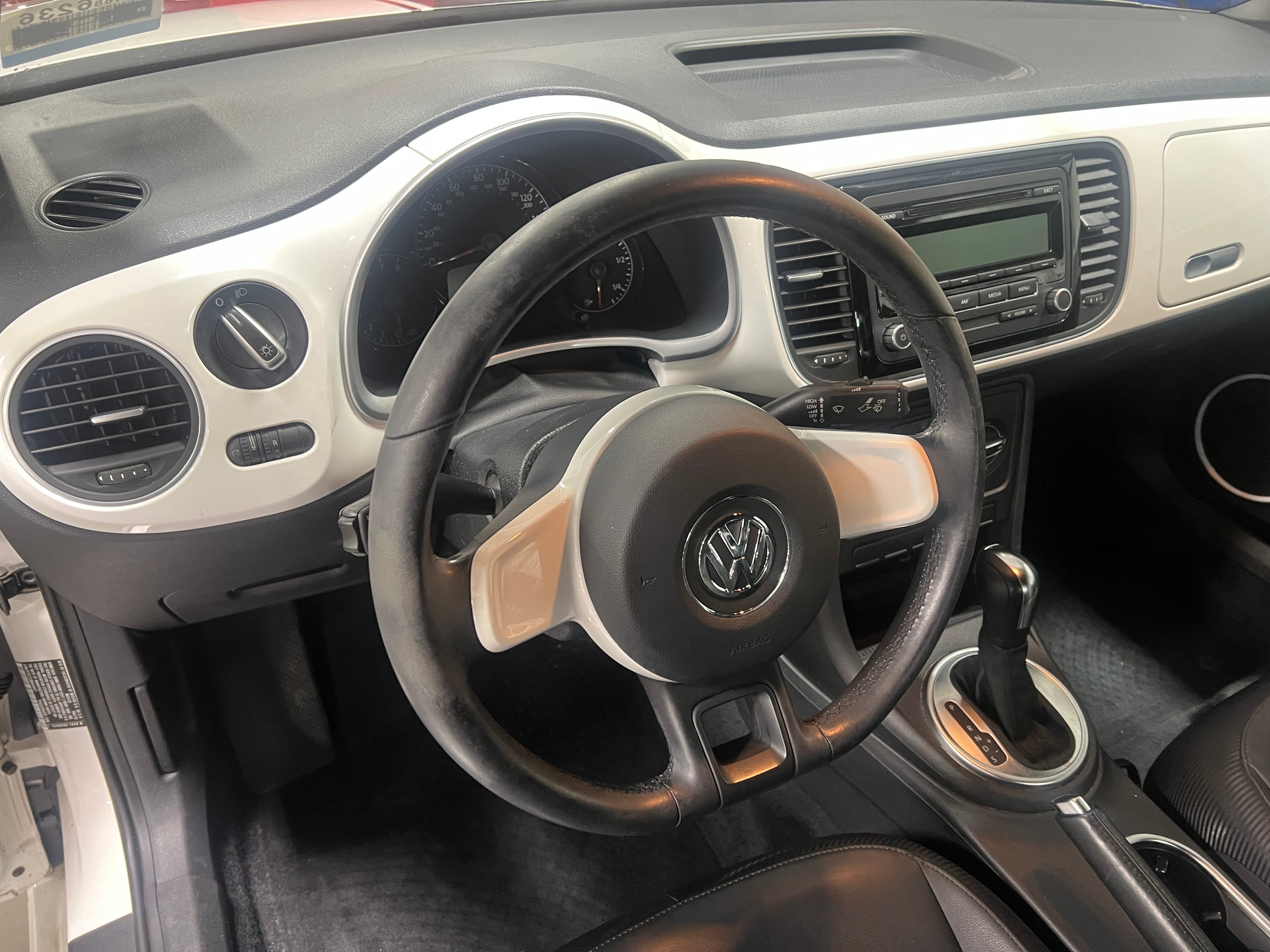 2012 Volkswagen Beetle  3