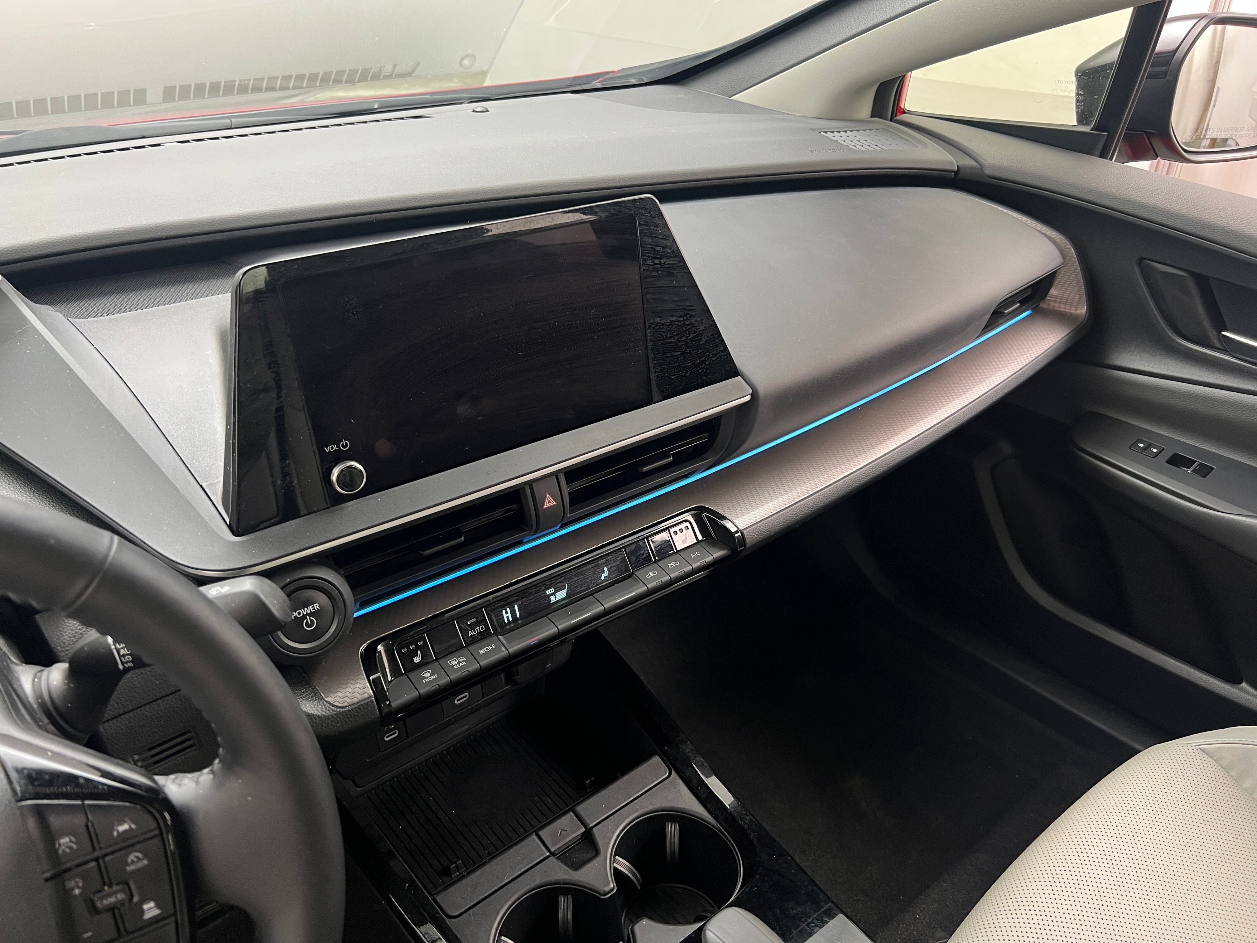 2023 Toyota Prius XLE 4