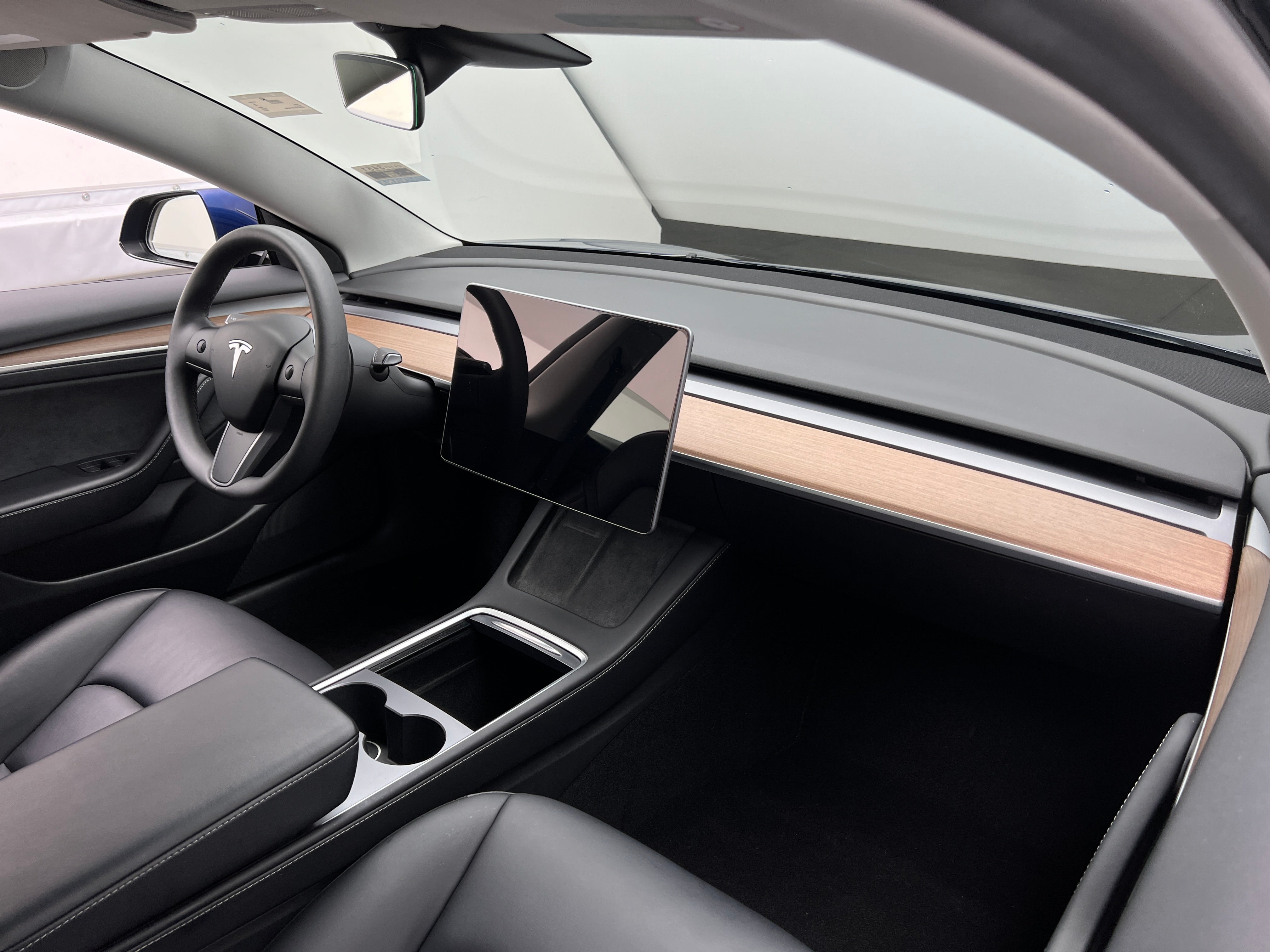 2022 Tesla Model 3 Standard Range 3