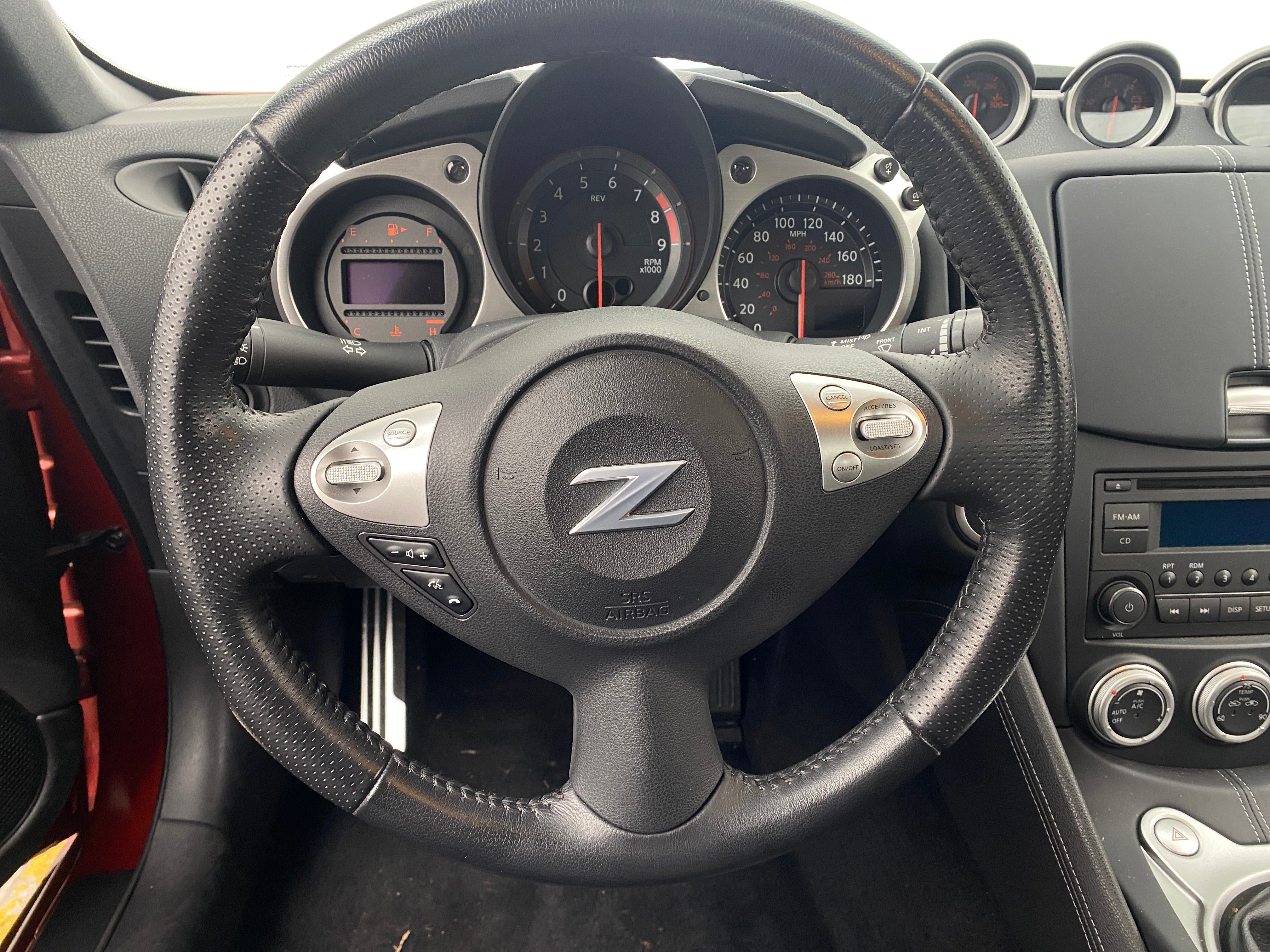 2016 Nissan Z Sport 4