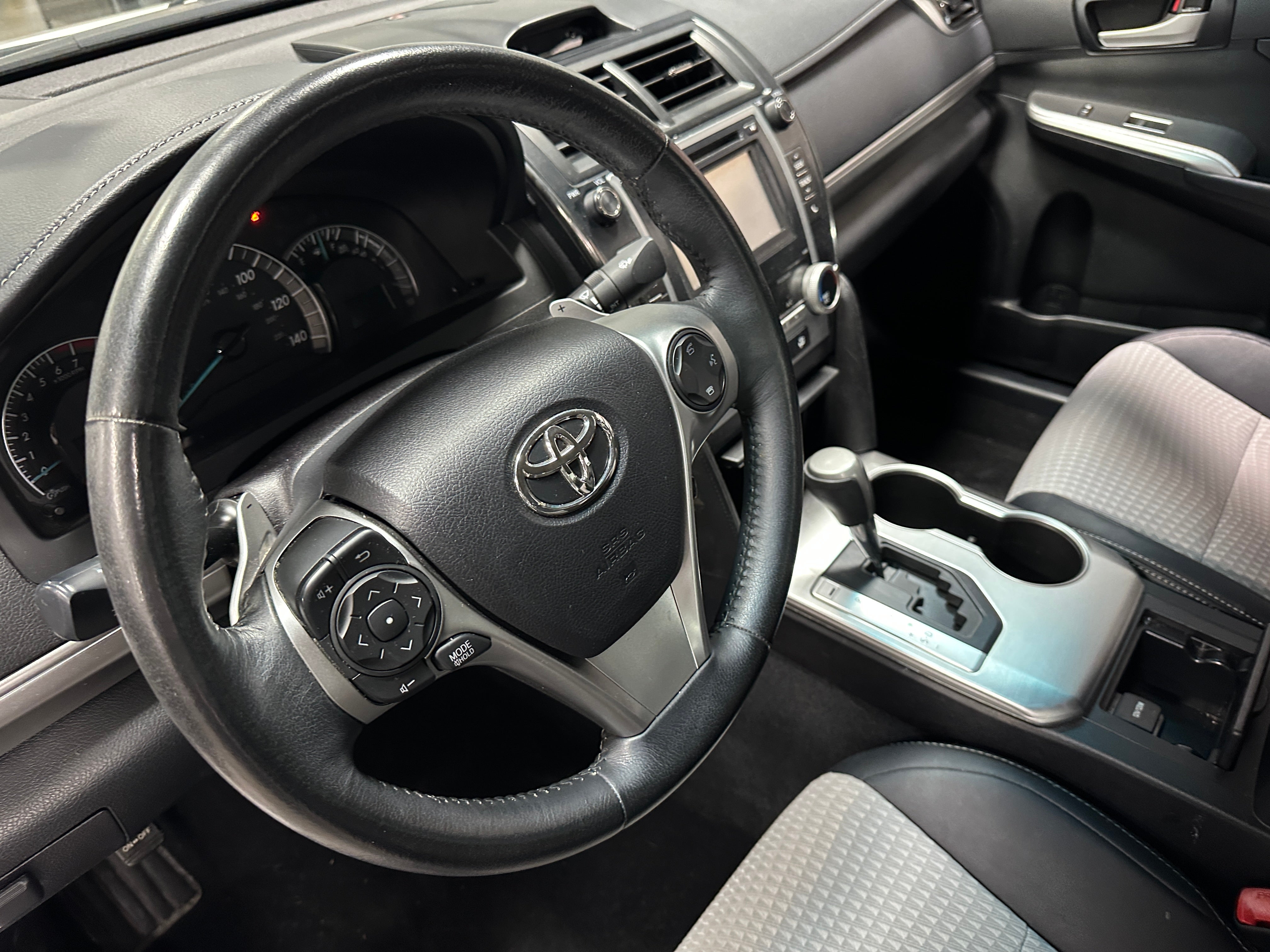 2014 Toyota Camry SE 5