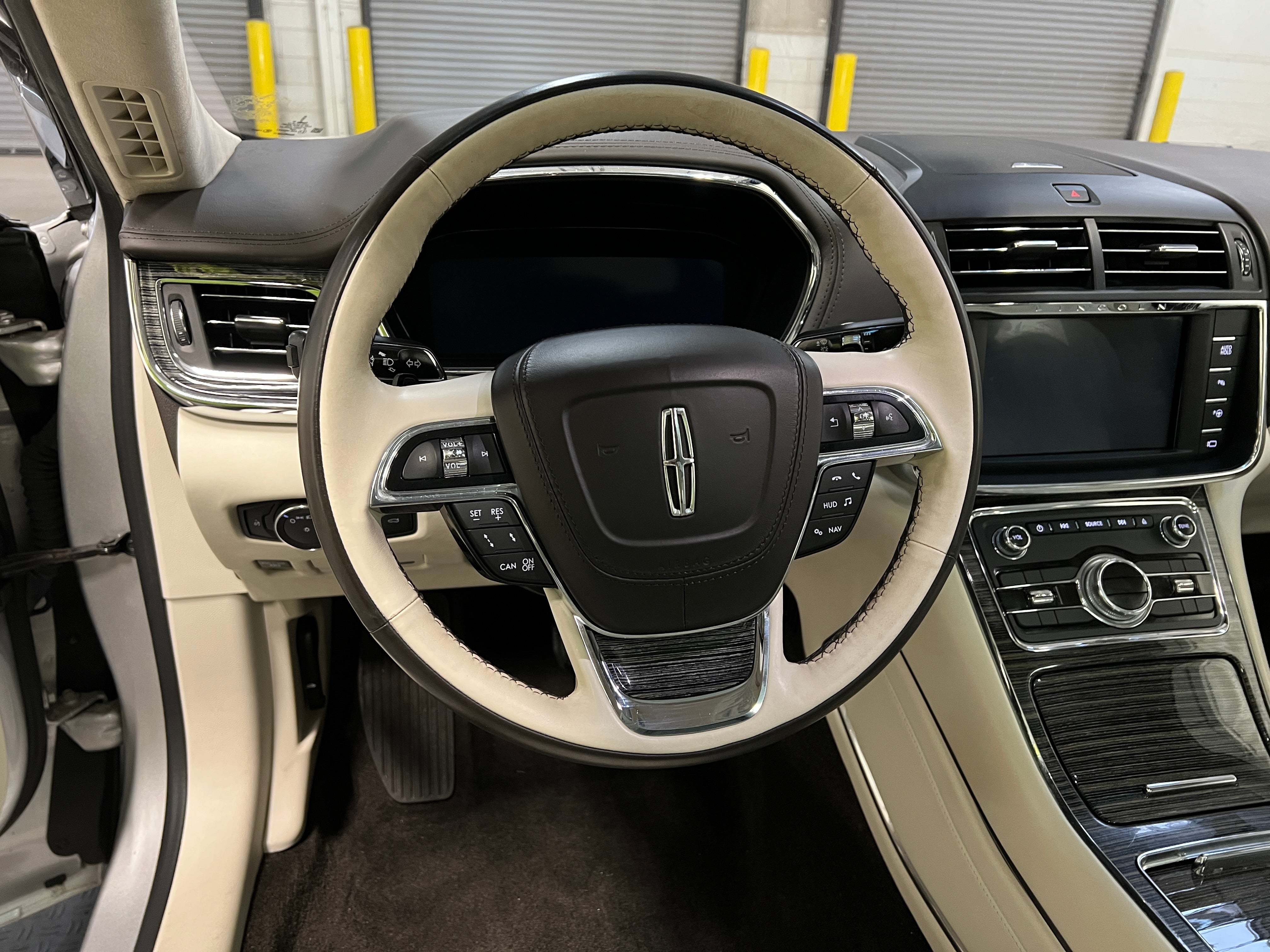 2018 Lincoln Continental Black Label 4