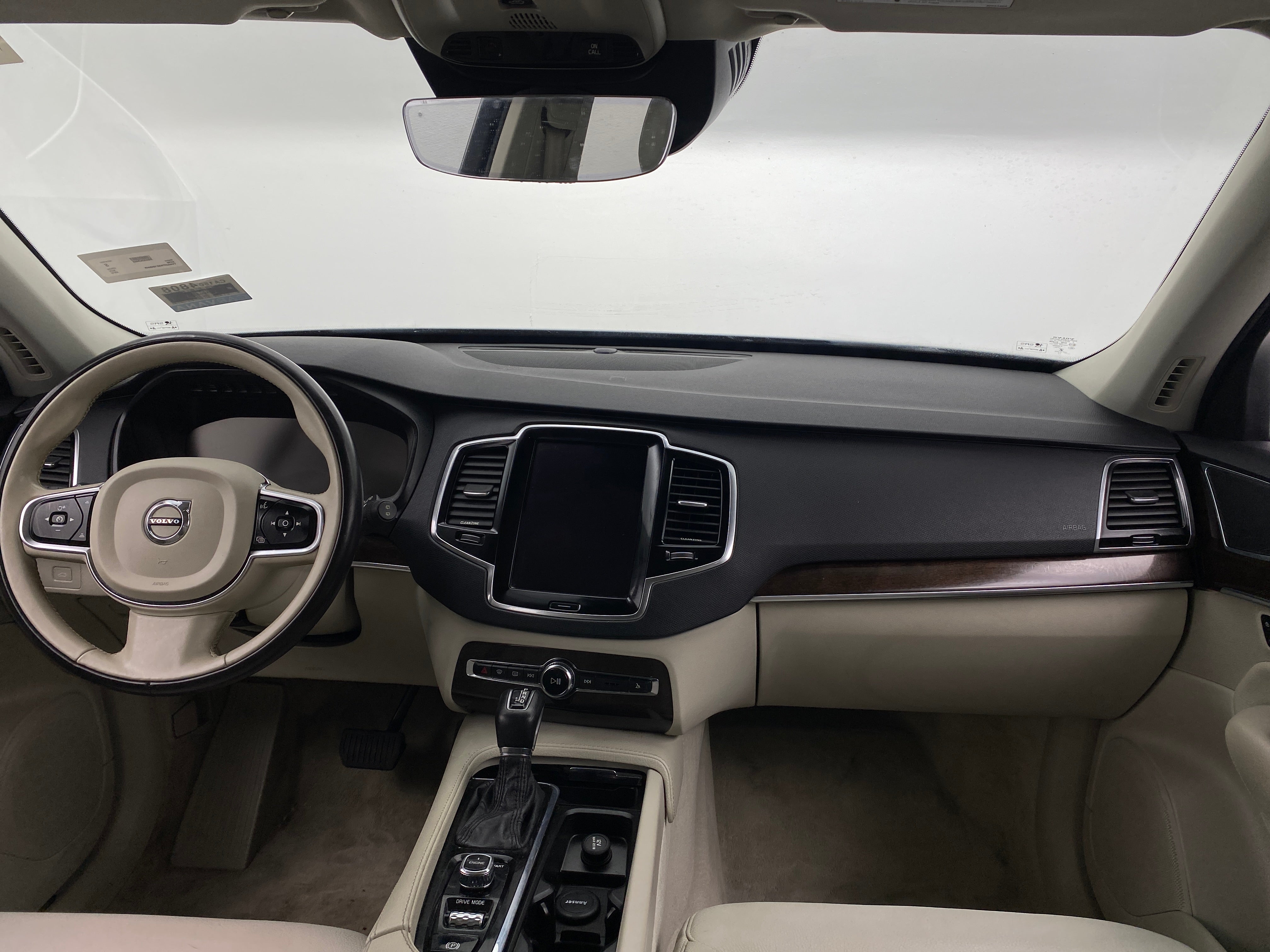 2016 Volvo XC90 T6 Momentum 3