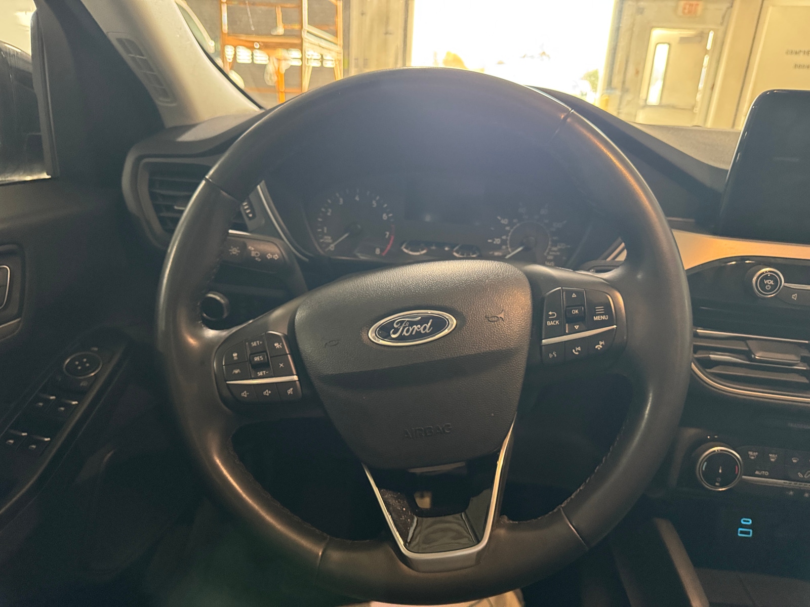 Thumbnail: 2022 Ford Escape - 5