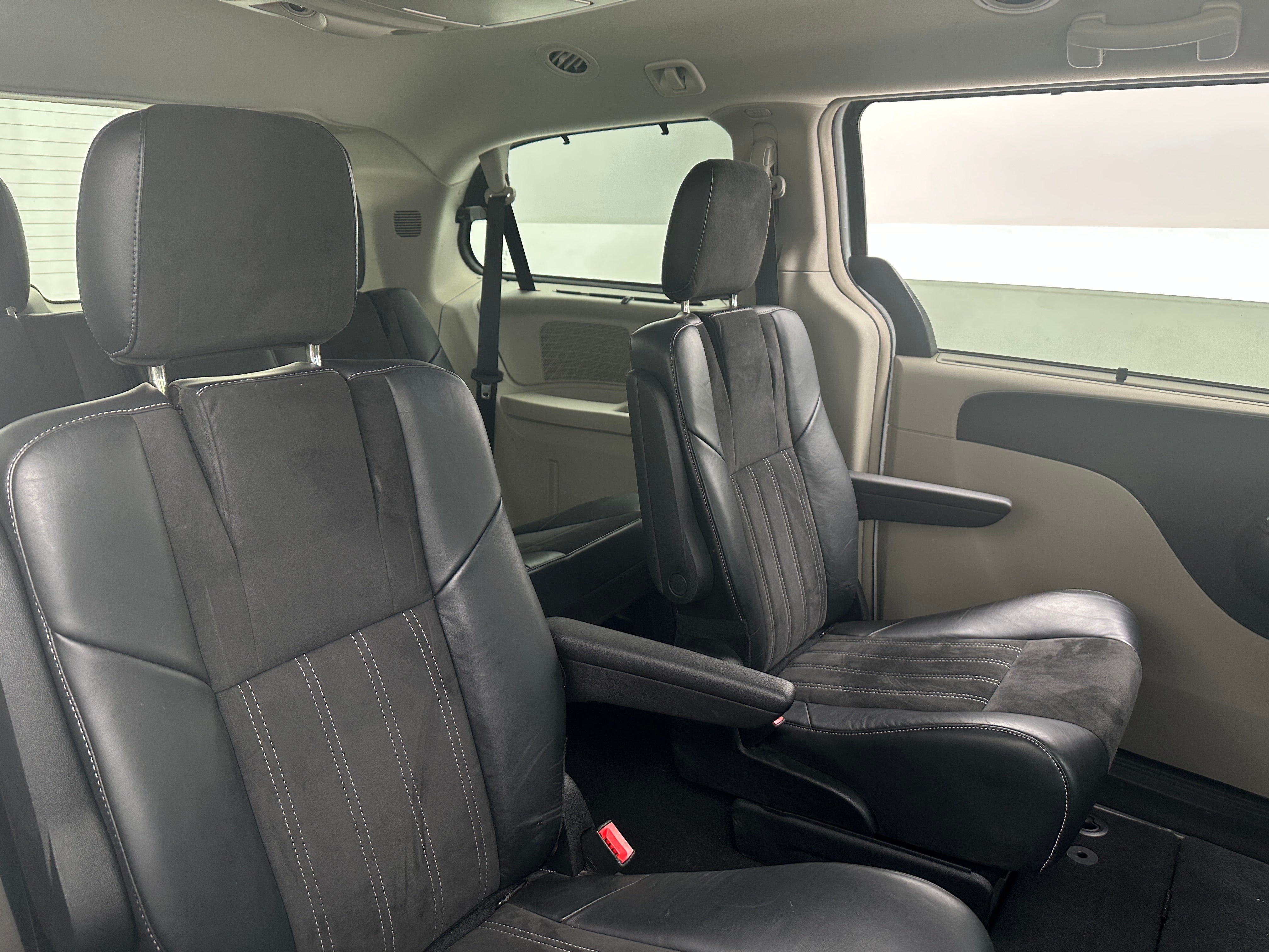 2014 Chrysler Town & Country Touring 5