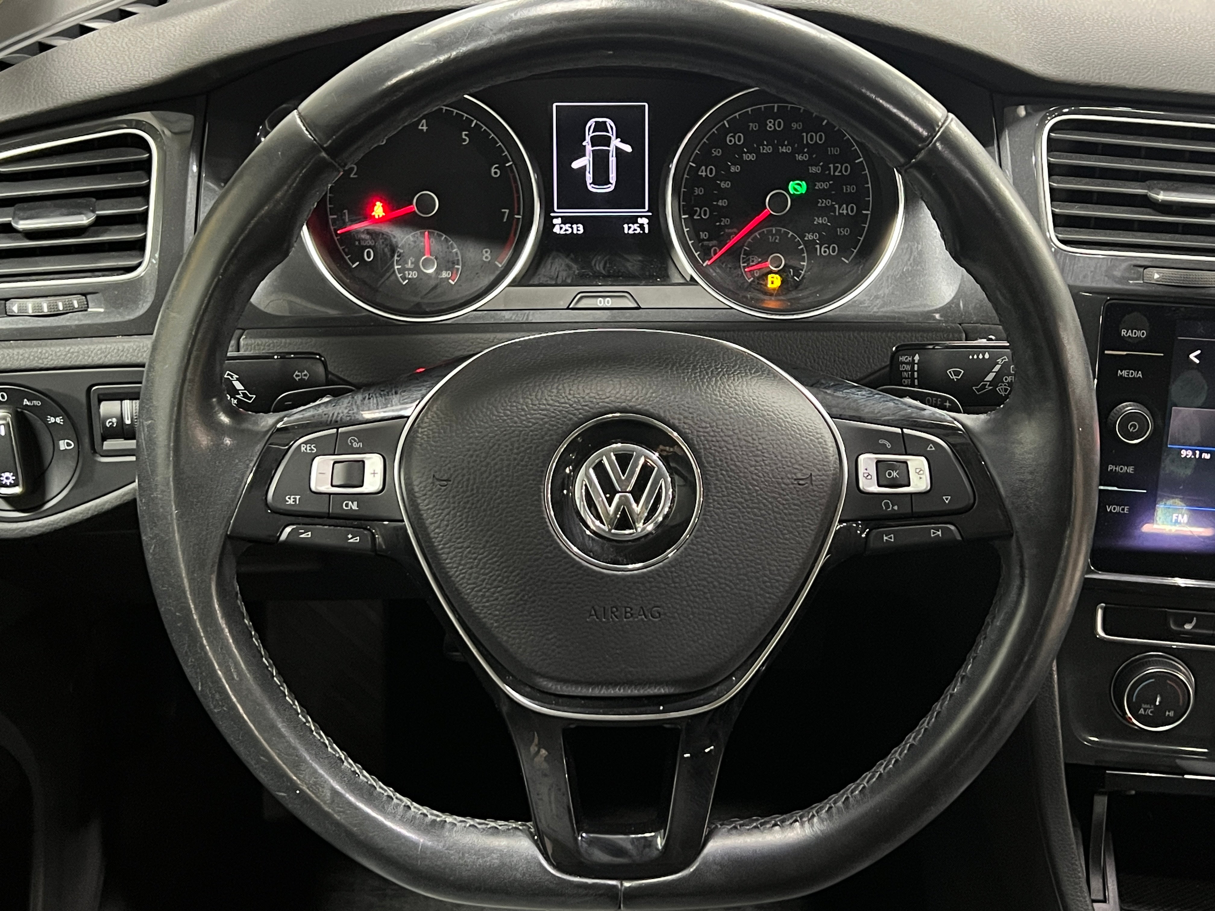 2018 Volkswagen e-Golf SE 5