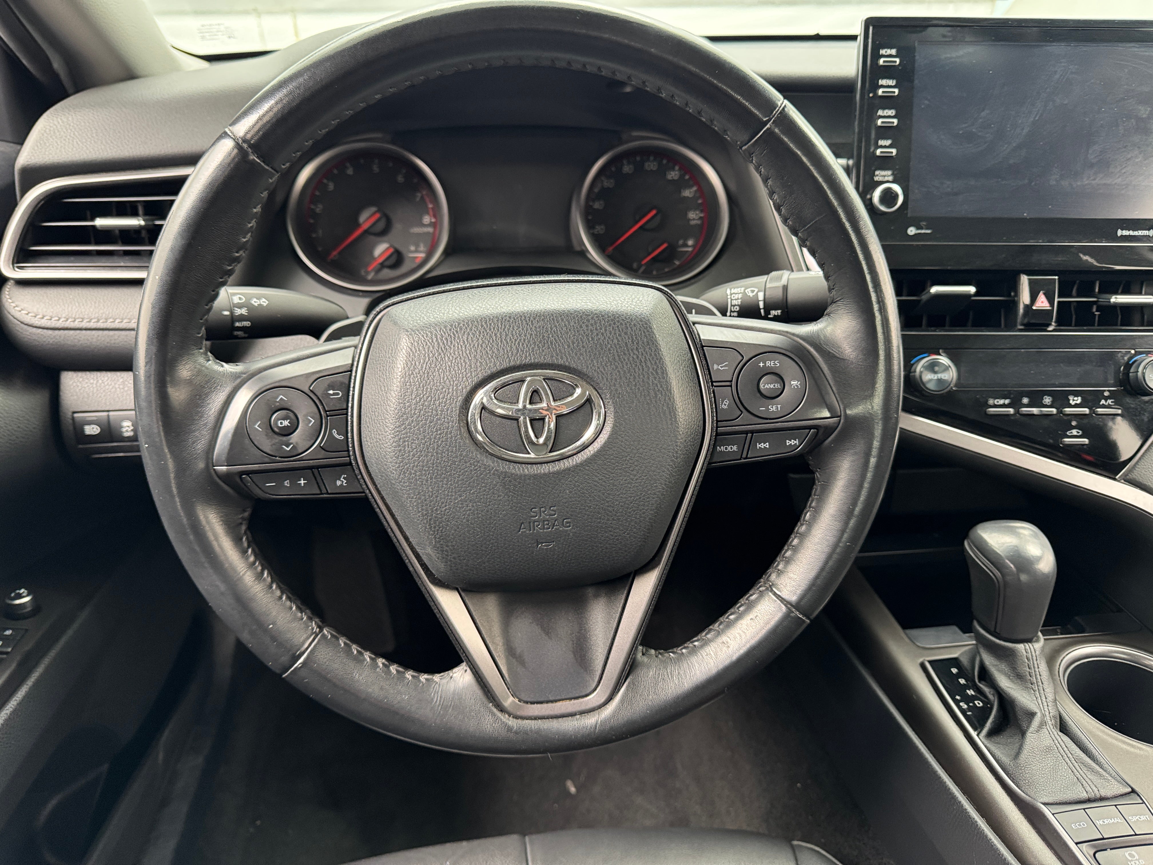 2022 Toyota Camry XSE 4