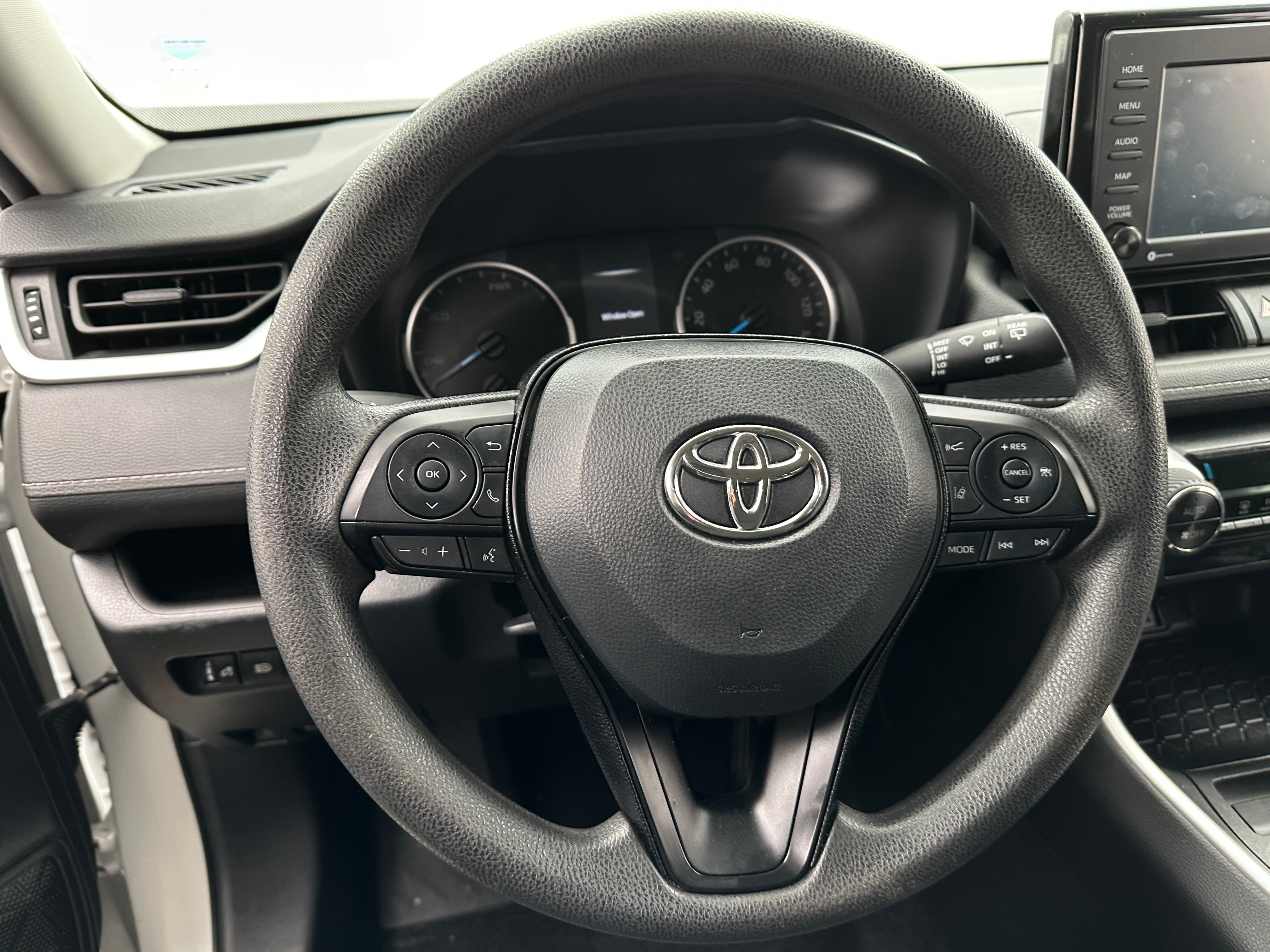 2021 Toyota RAV4 LE 5