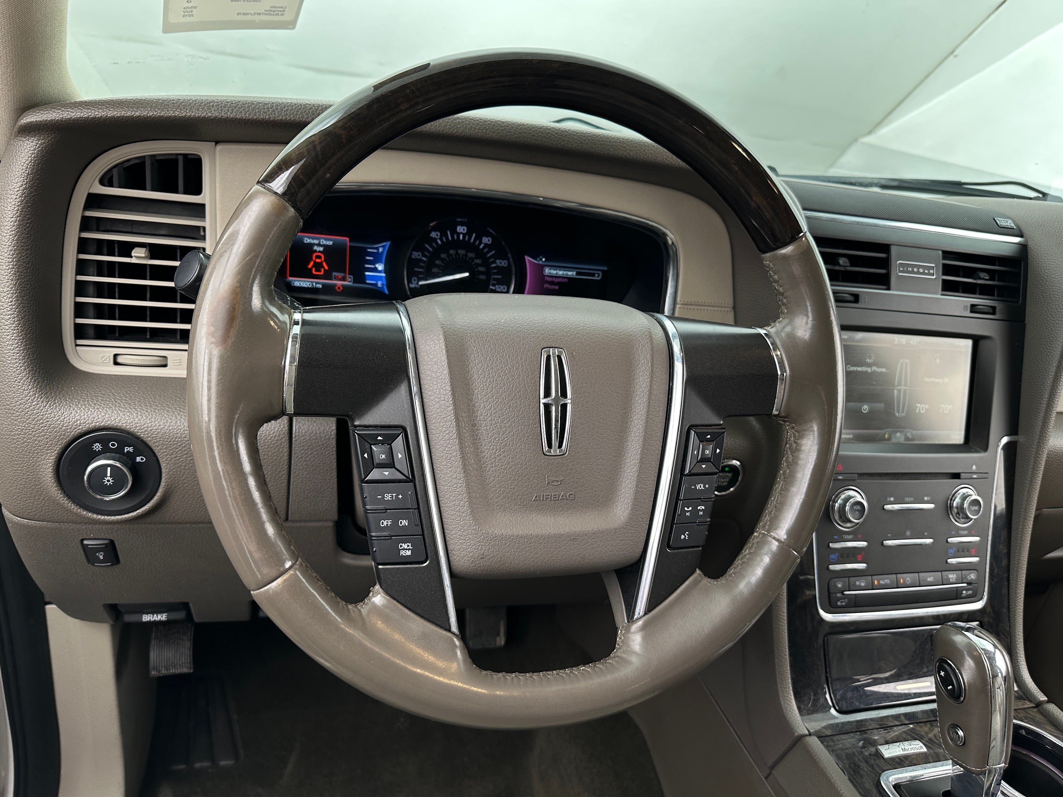 2015 Lincoln Navigator  4