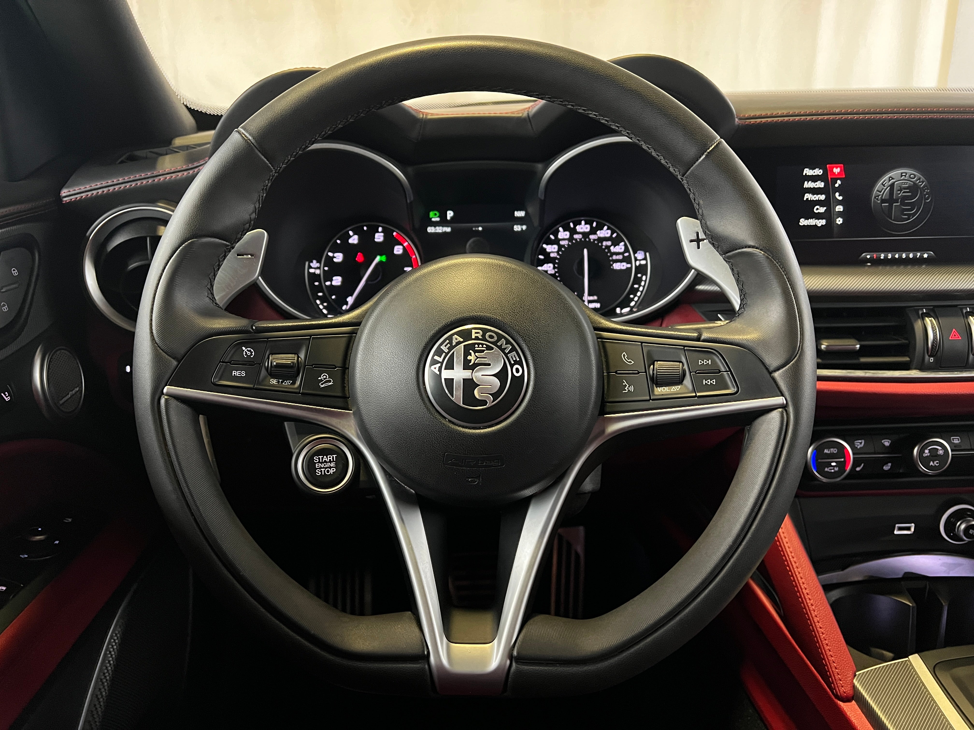 2019 Alfa Romeo Stelvio Ti Sport 4