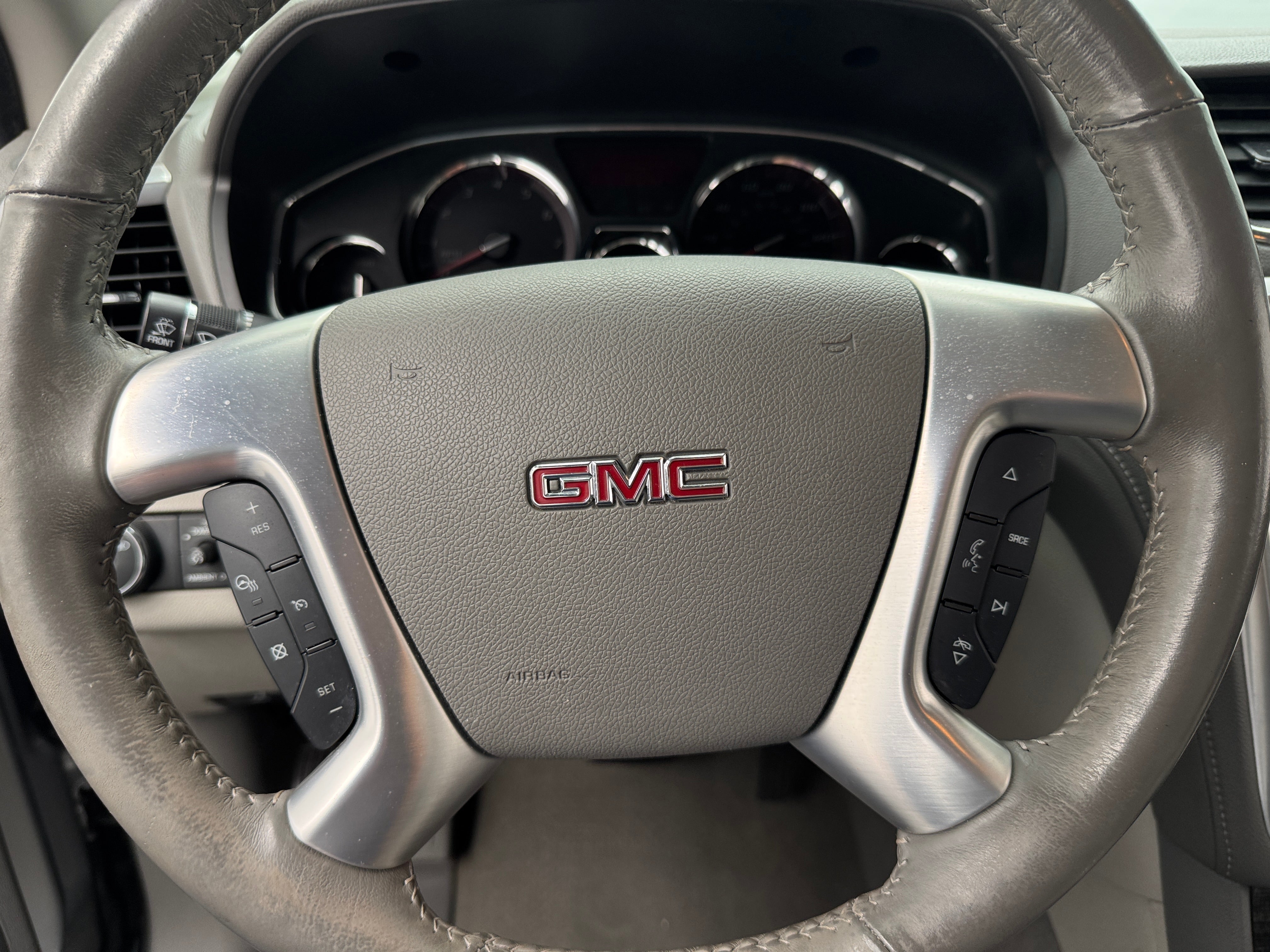 2017 GMC Acadia  4