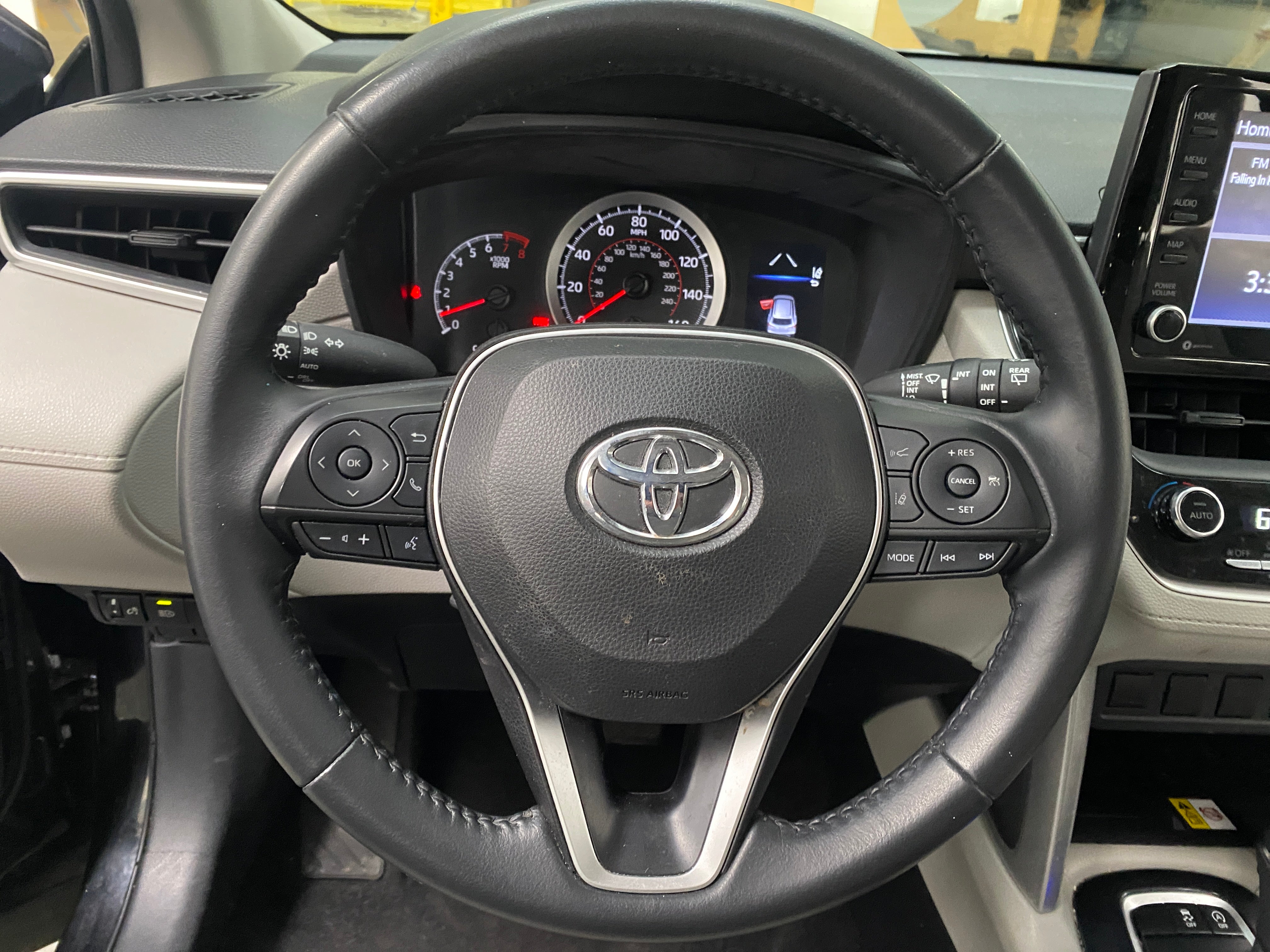 2022 Toyota Corolla Cross LE 5