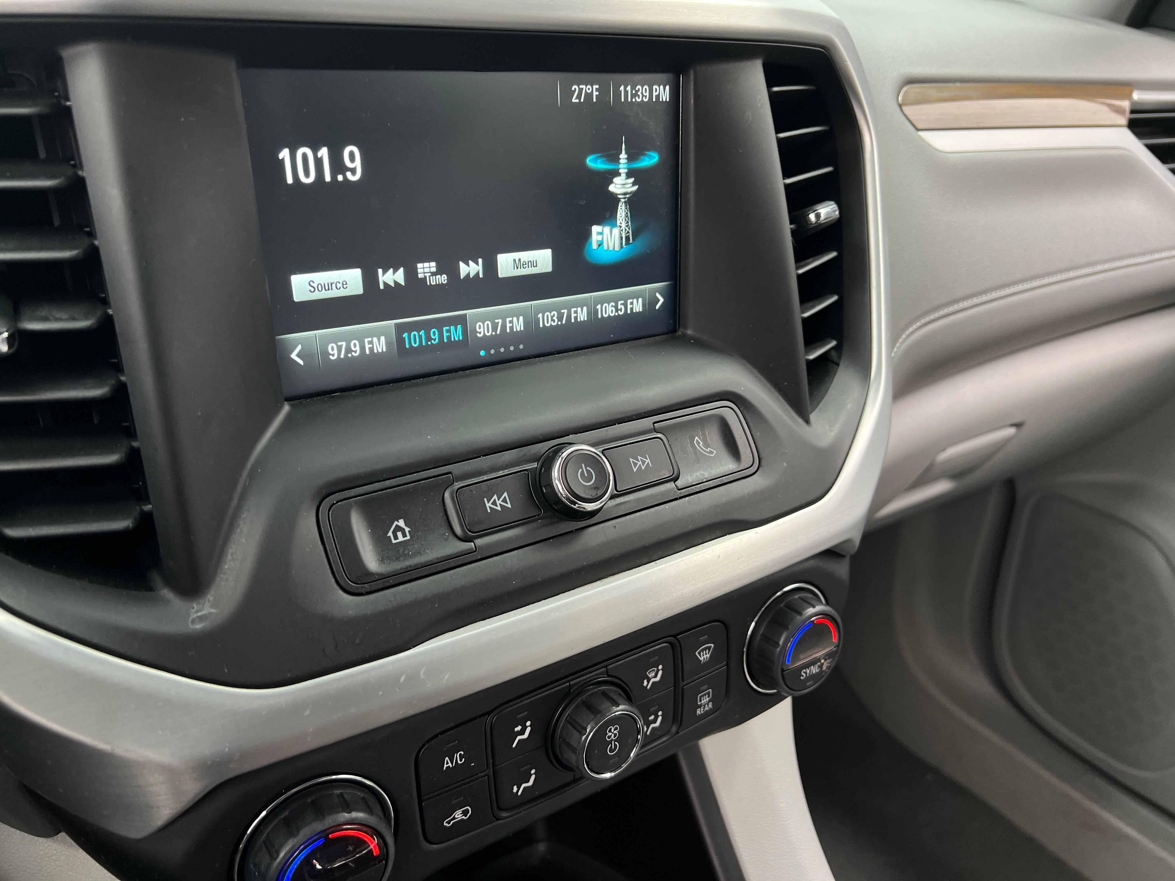 2019 GMC Acadia SLE 4