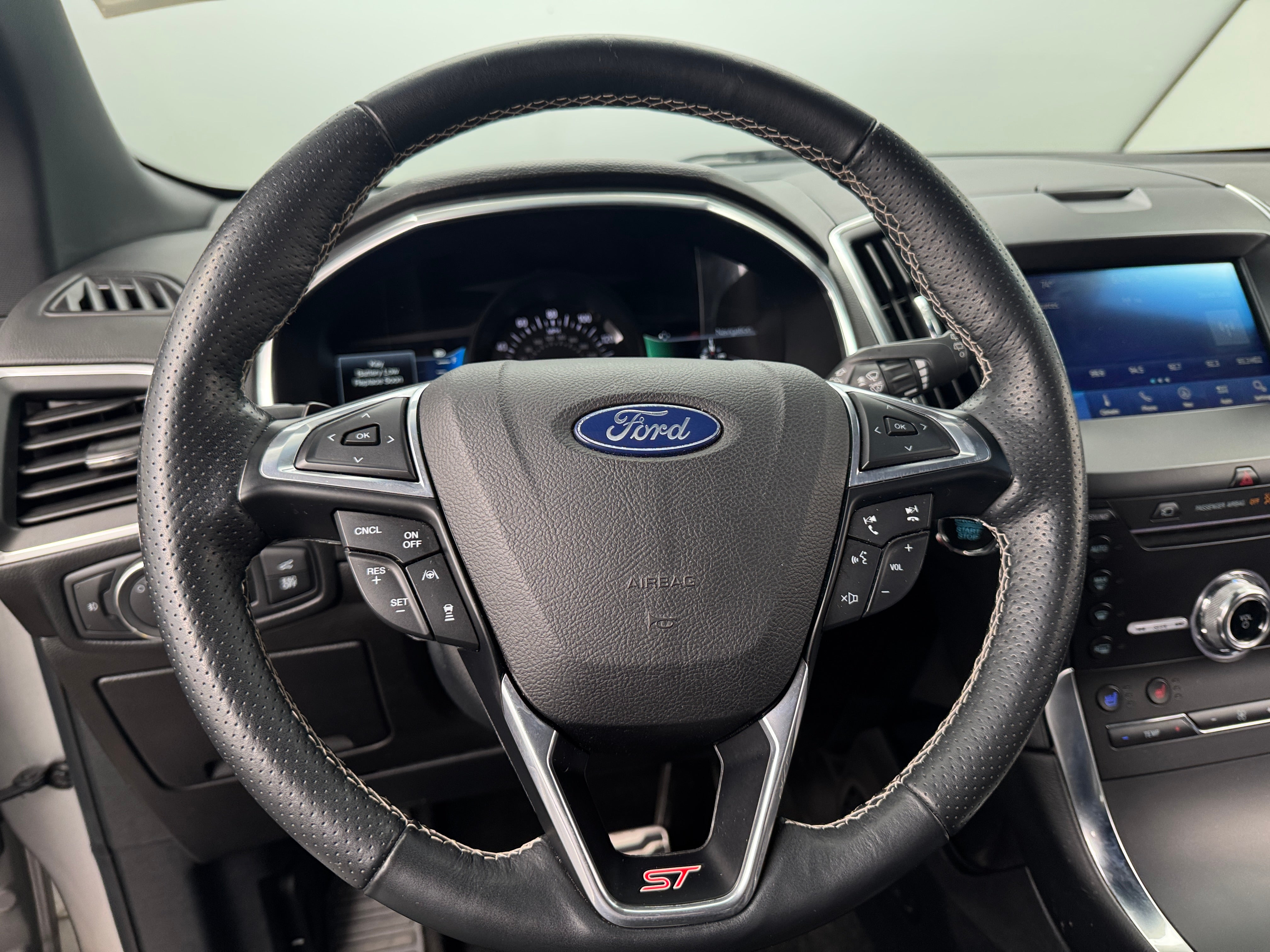 2019 Ford Edge ST 5