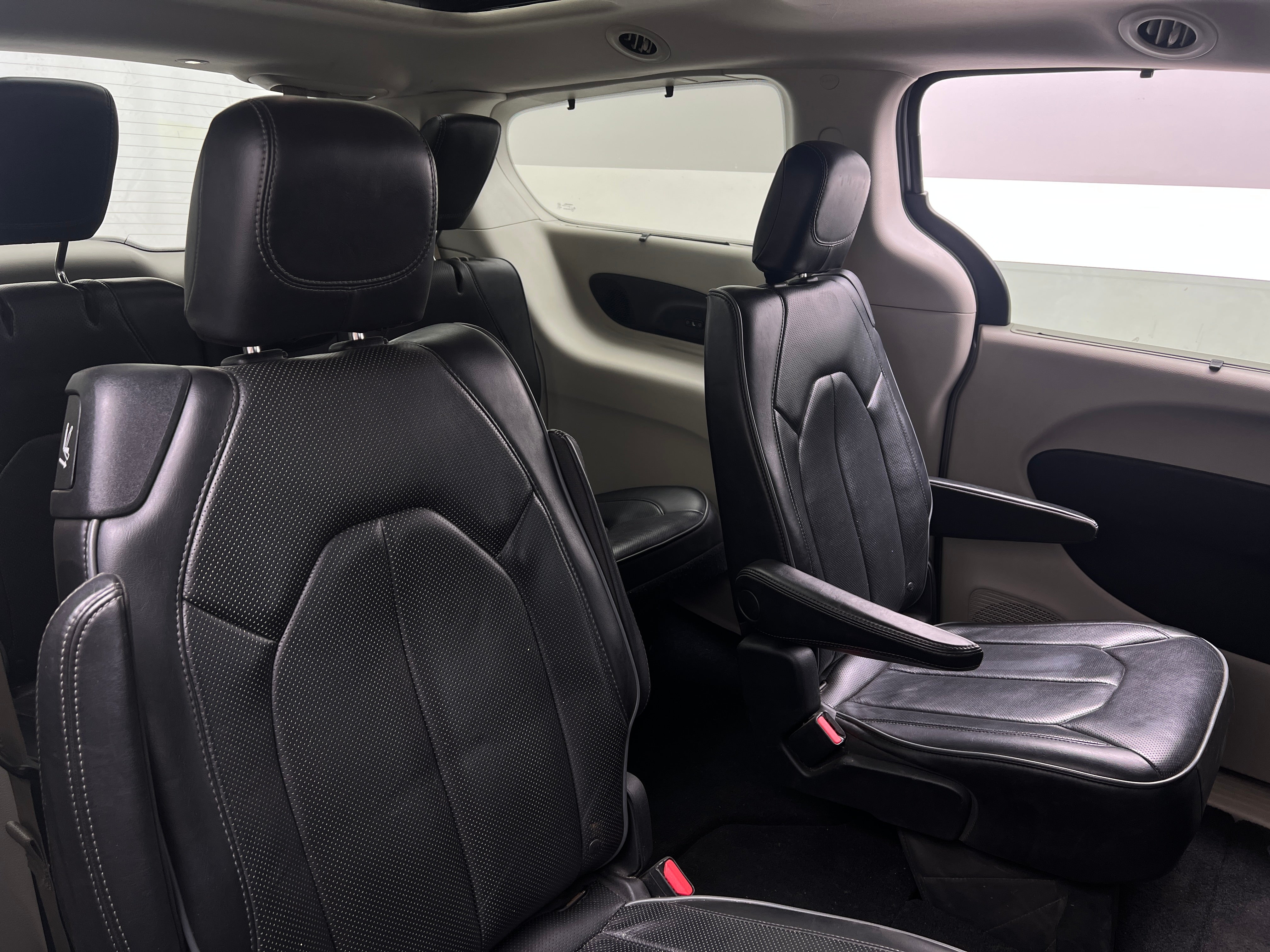 2018 Chrysler Pacifica Limited 5