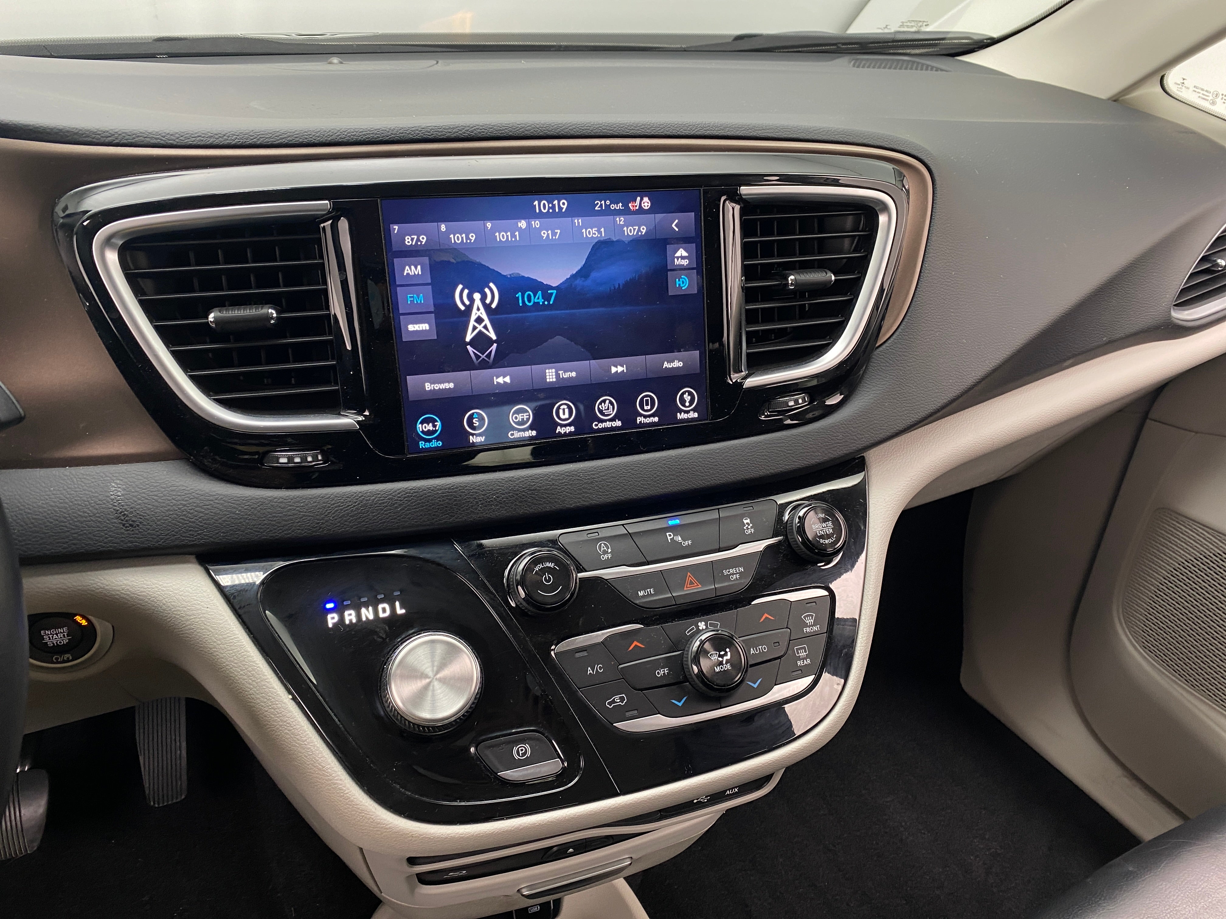 2018 Chrysler Pacifica  4