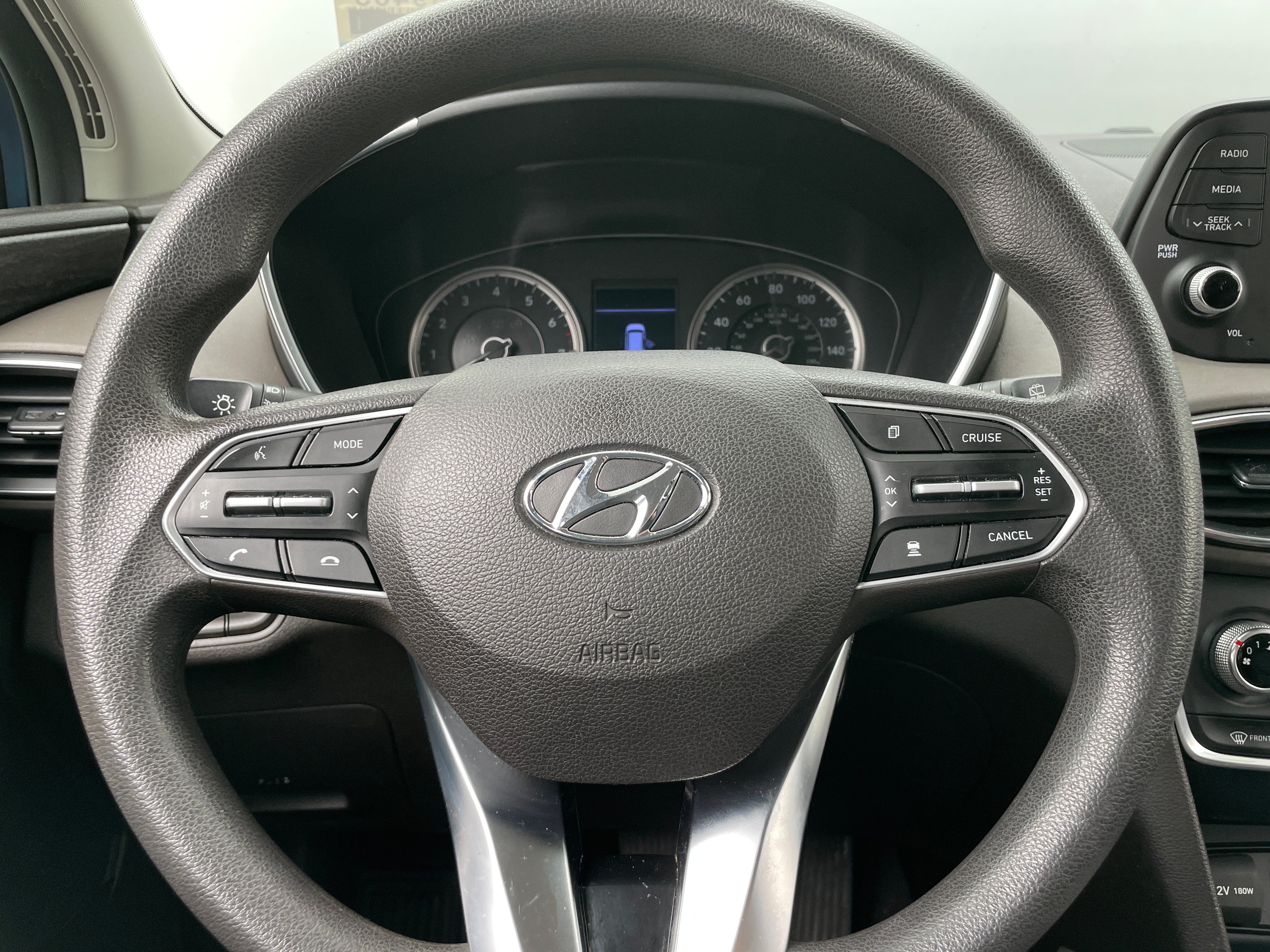 2019 Hyundai Santa Fe SE 5