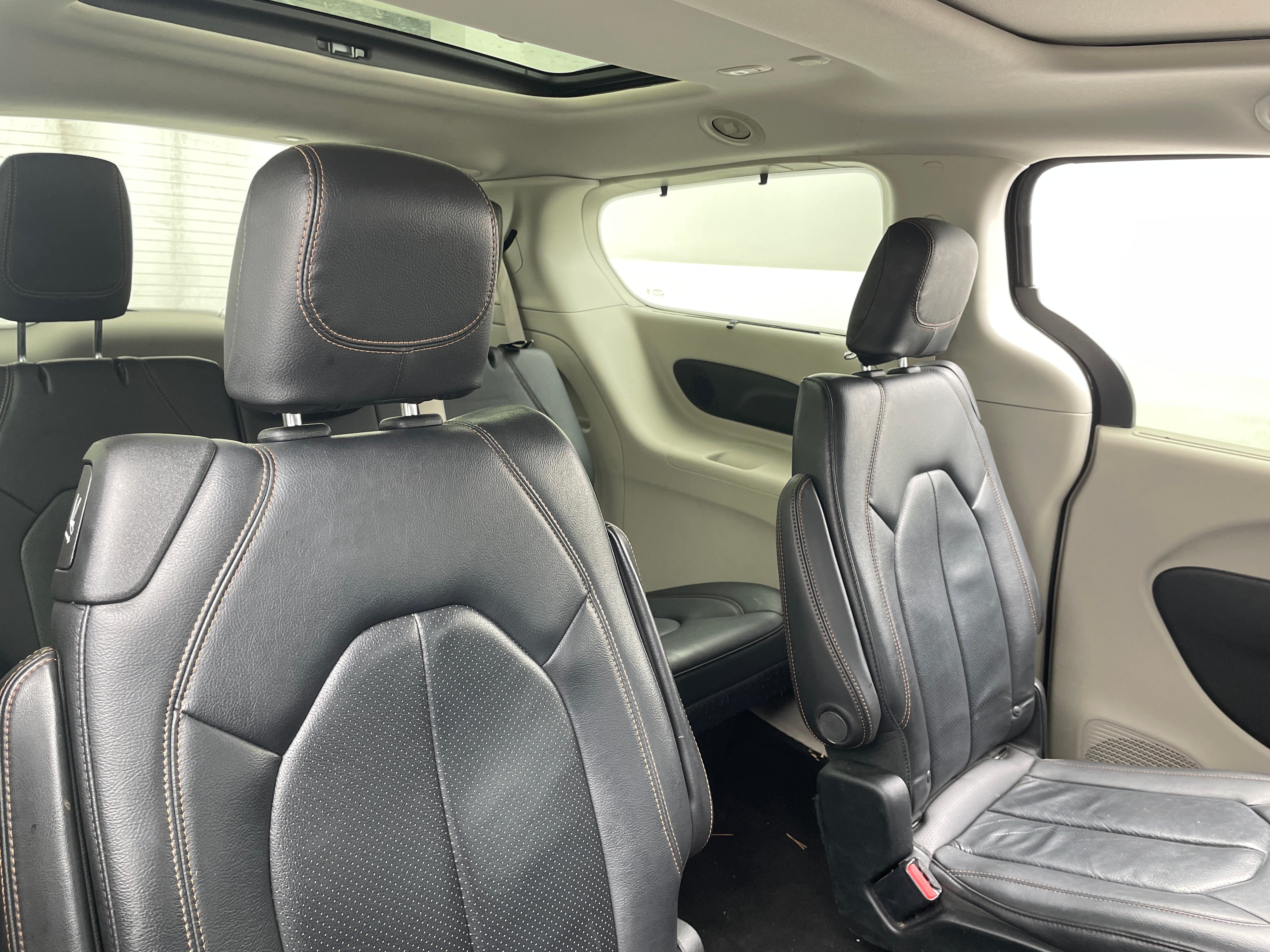 2018 Chrysler Pacifica  5