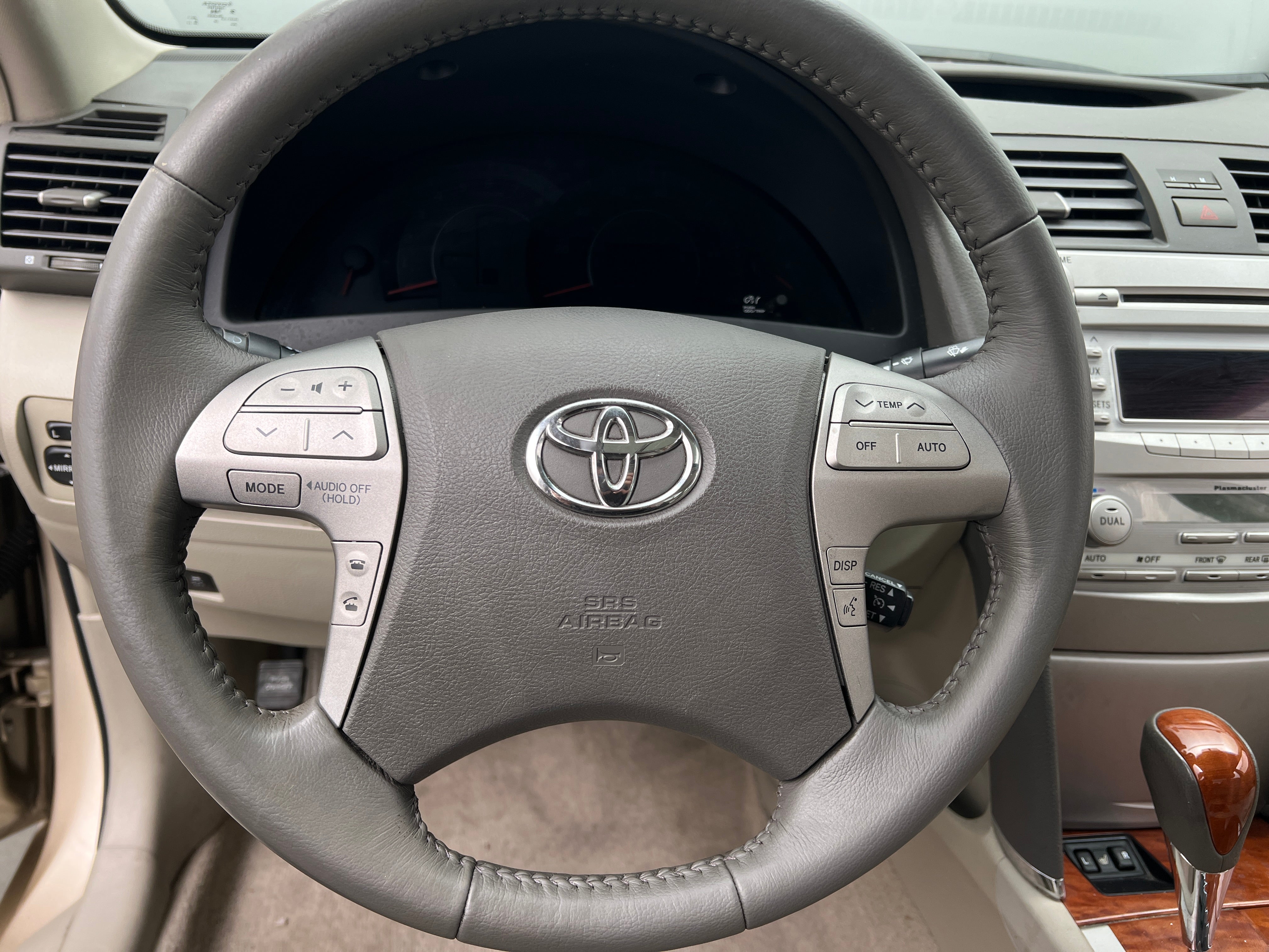 2010 Toyota Camry XLE 4