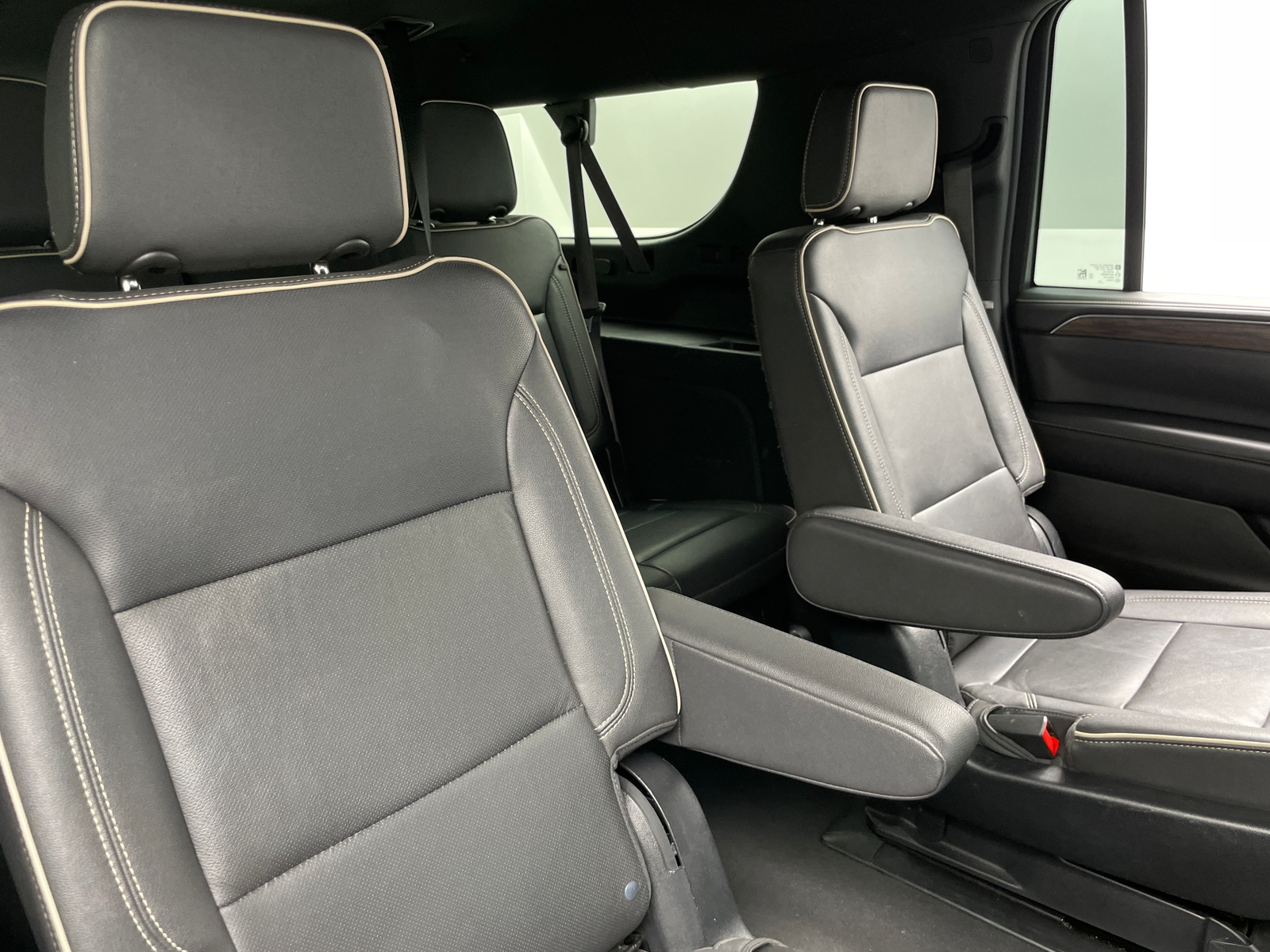 Thumbnail: 2023 Chevrolet Suburban - 6