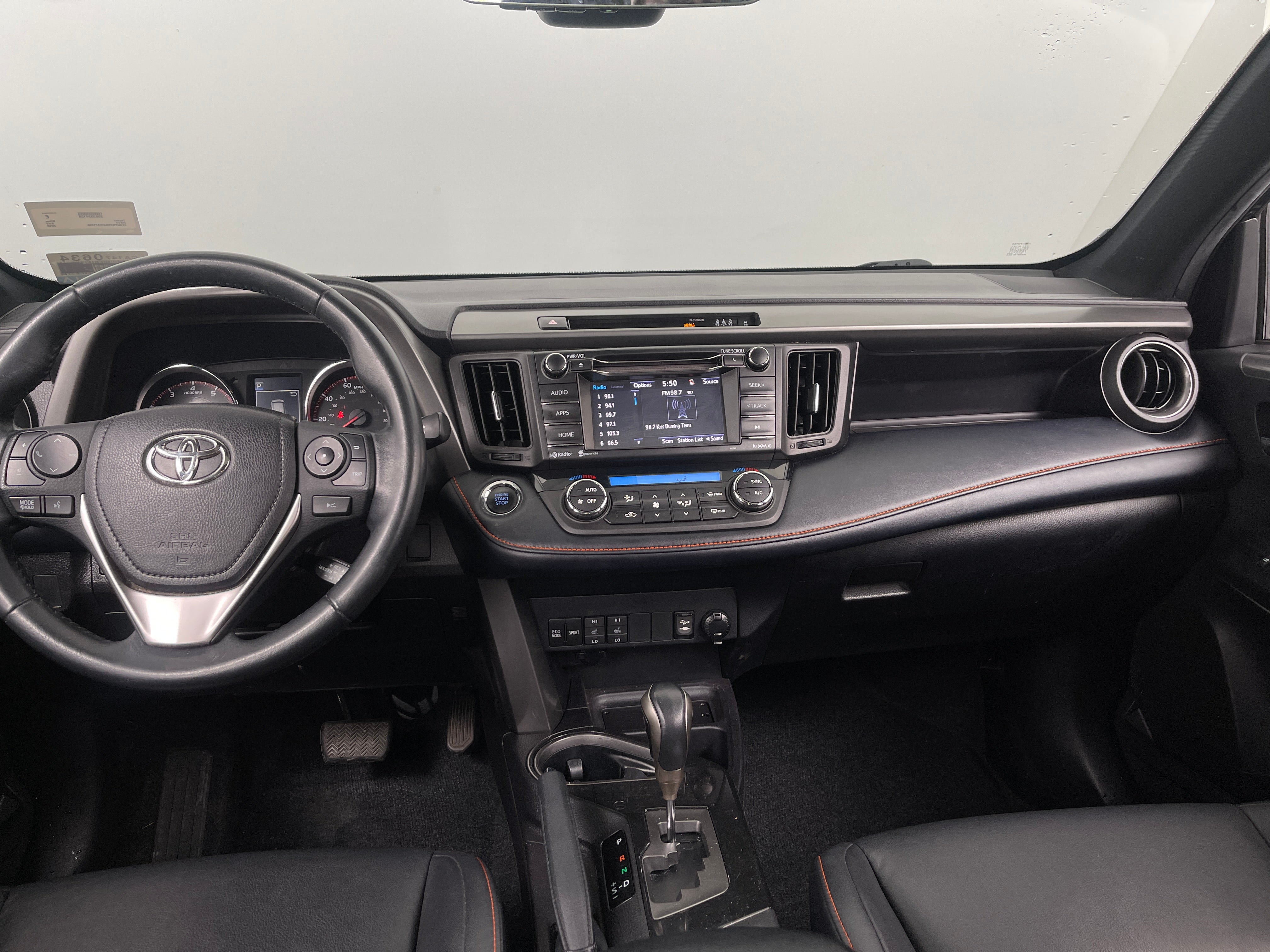 2018 Toyota RAV4 SE 3