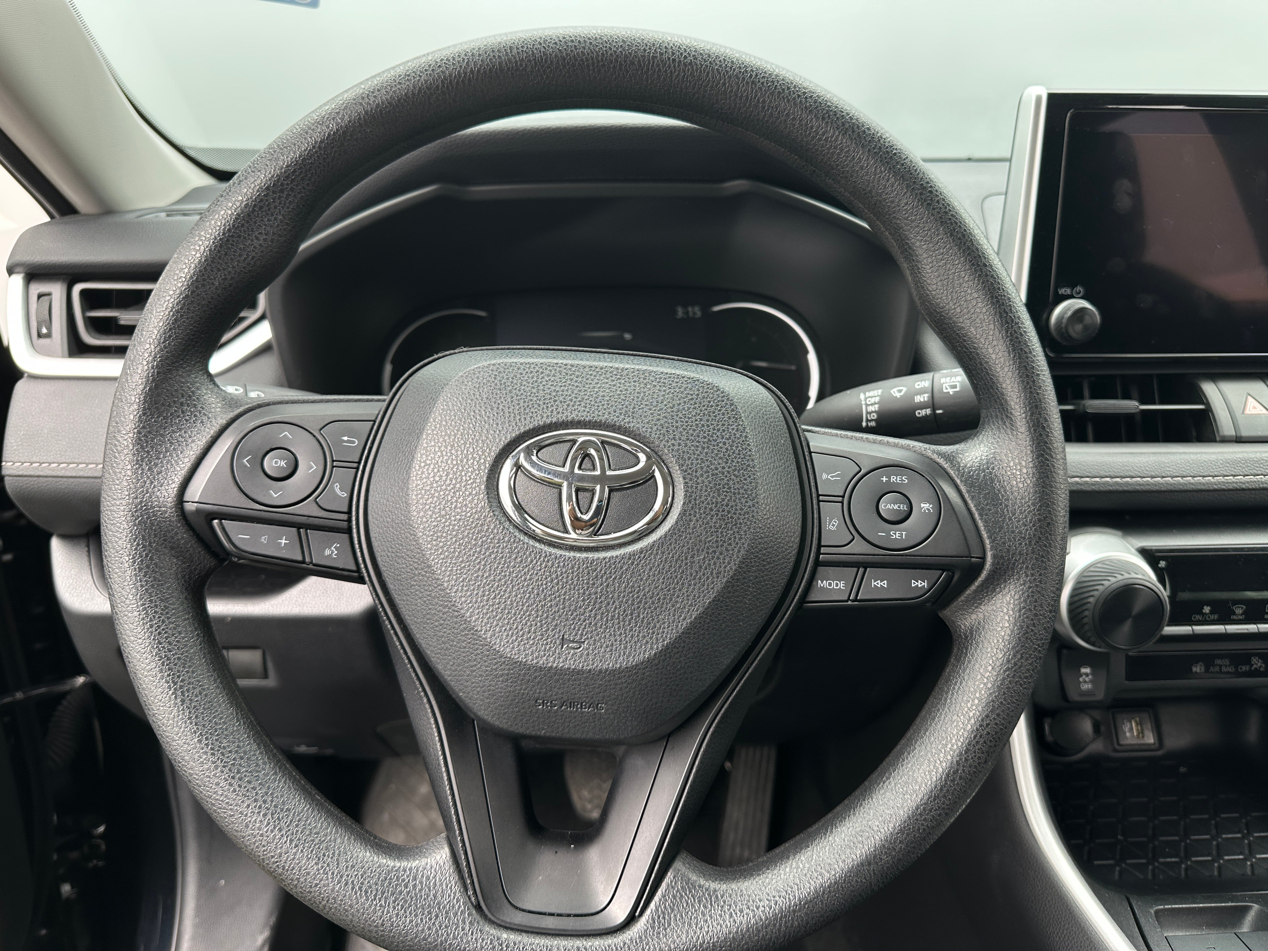 2024 Toyota RAV4 LE 5