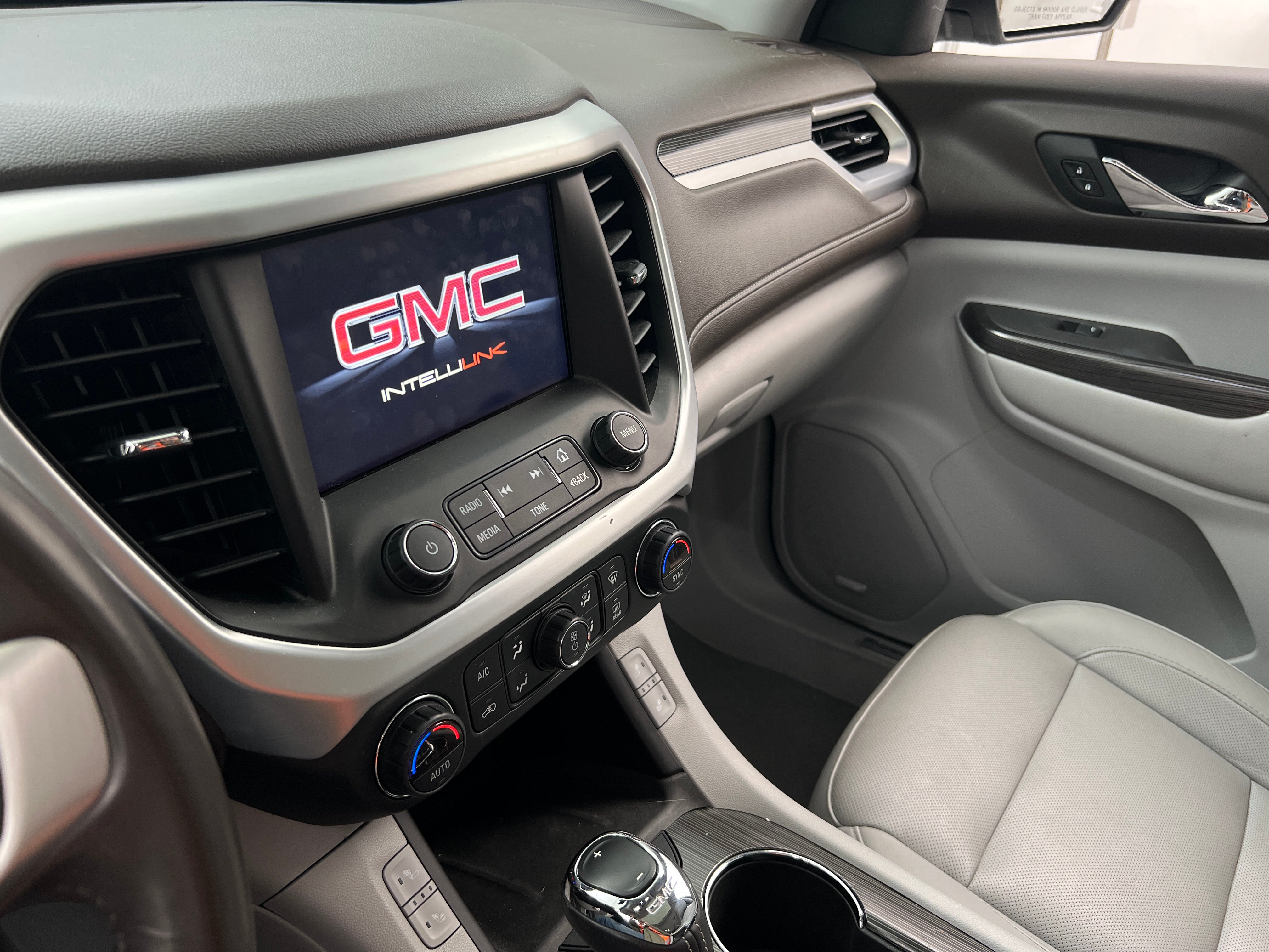 2019 GMC Acadia SLT 3