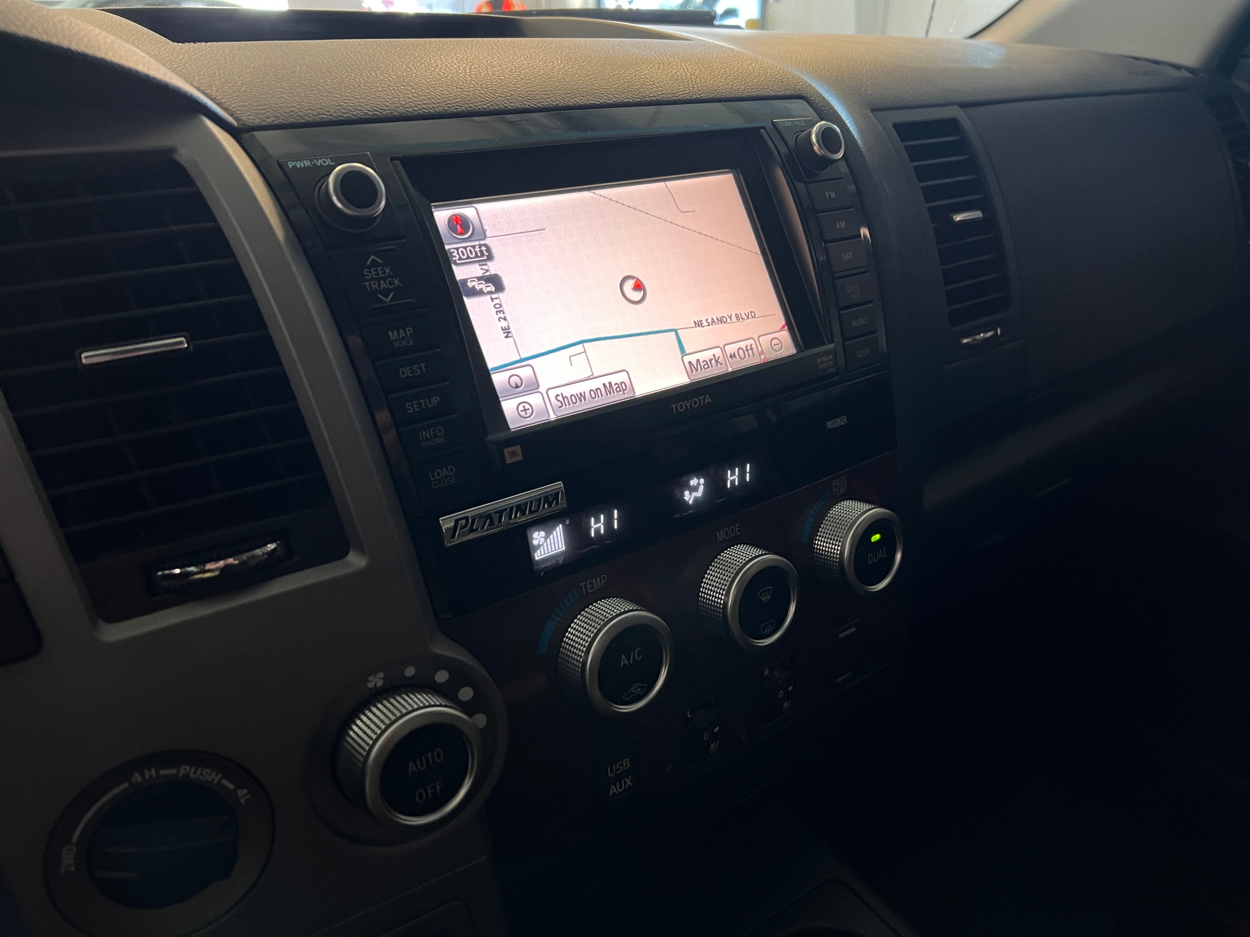 2013 Toyota Tundra Platinum 3