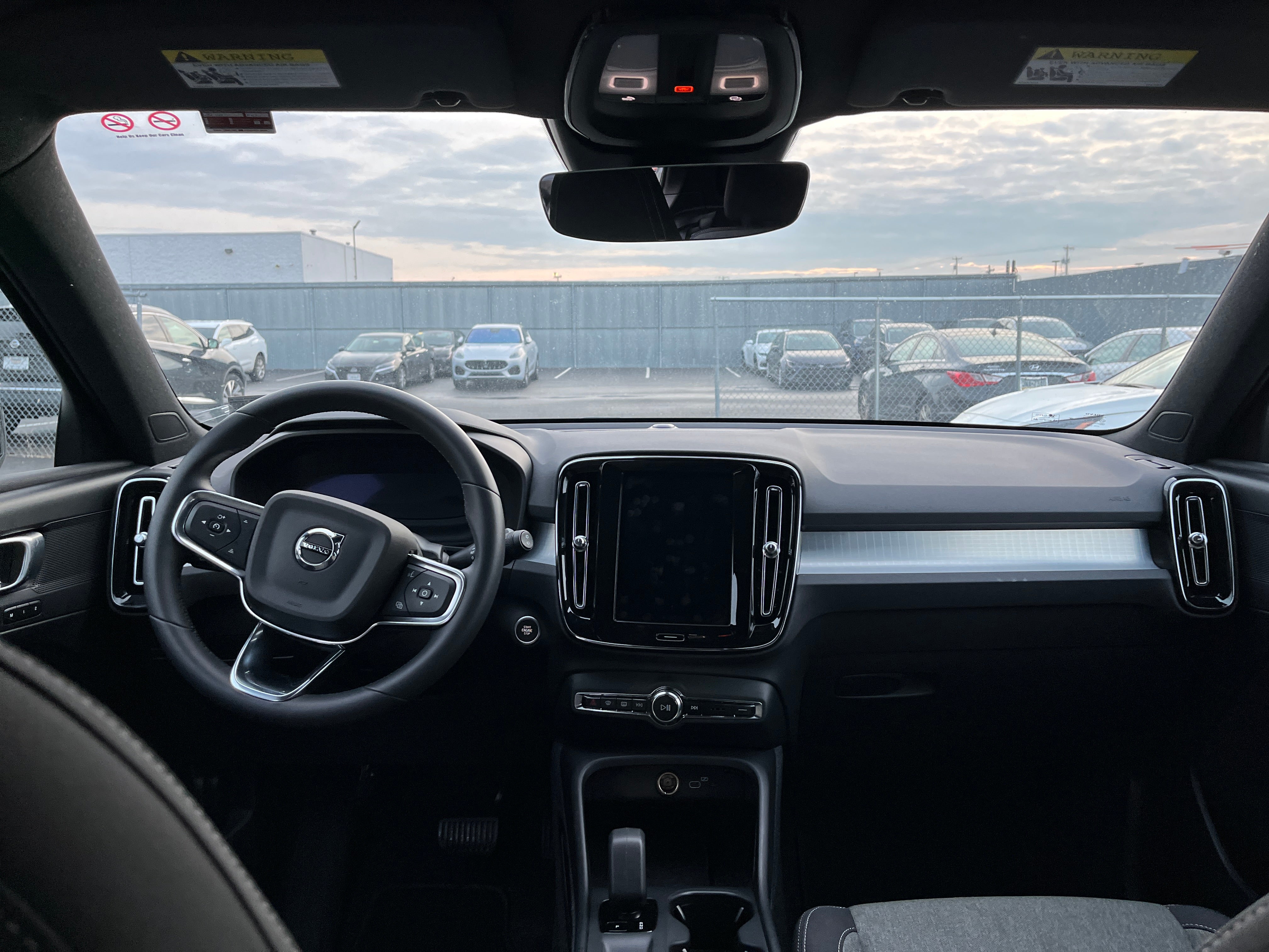 2024 Volvo XC40 B5 Core 3