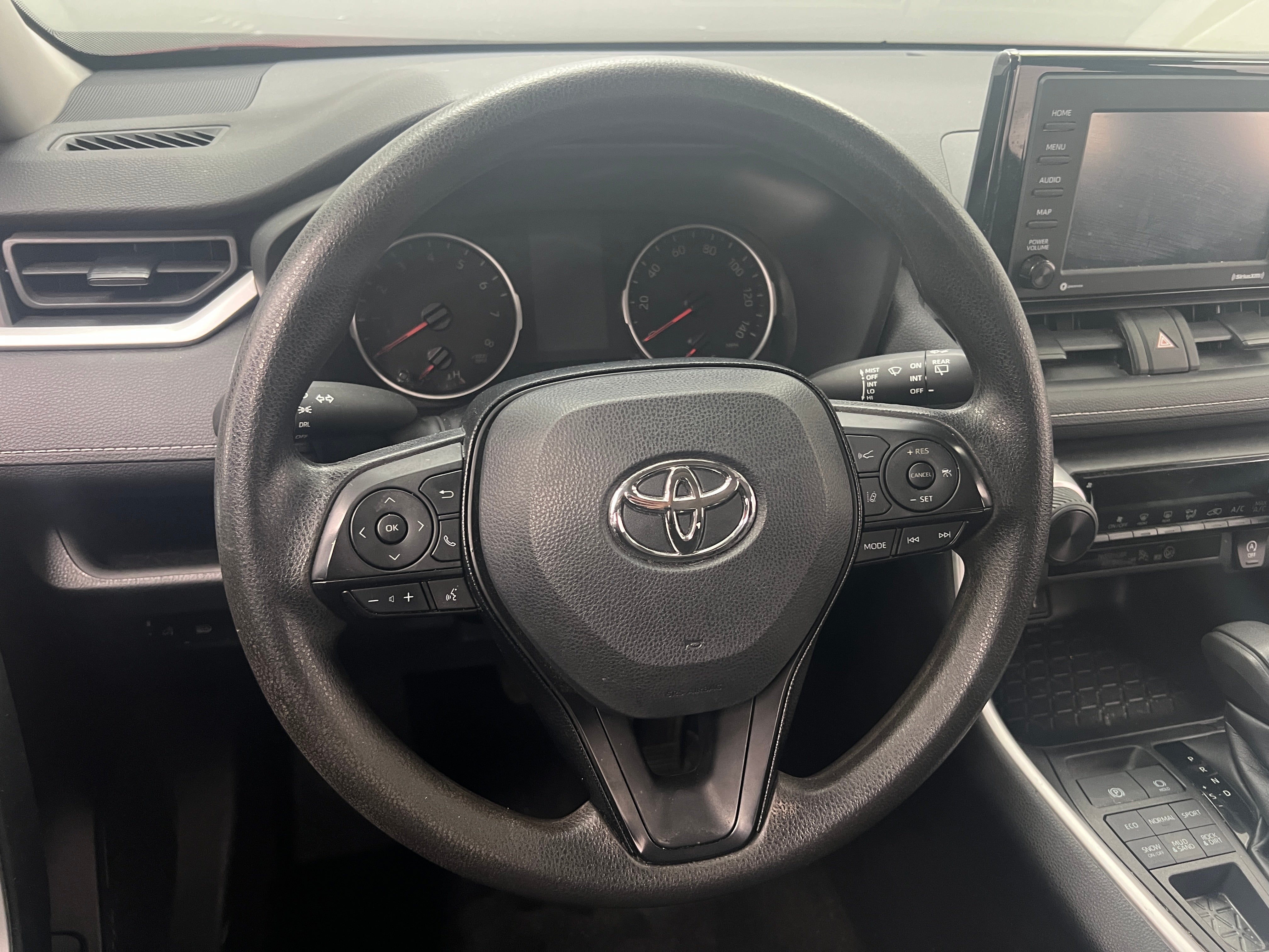 2021 Toyota RAV4 LE 5