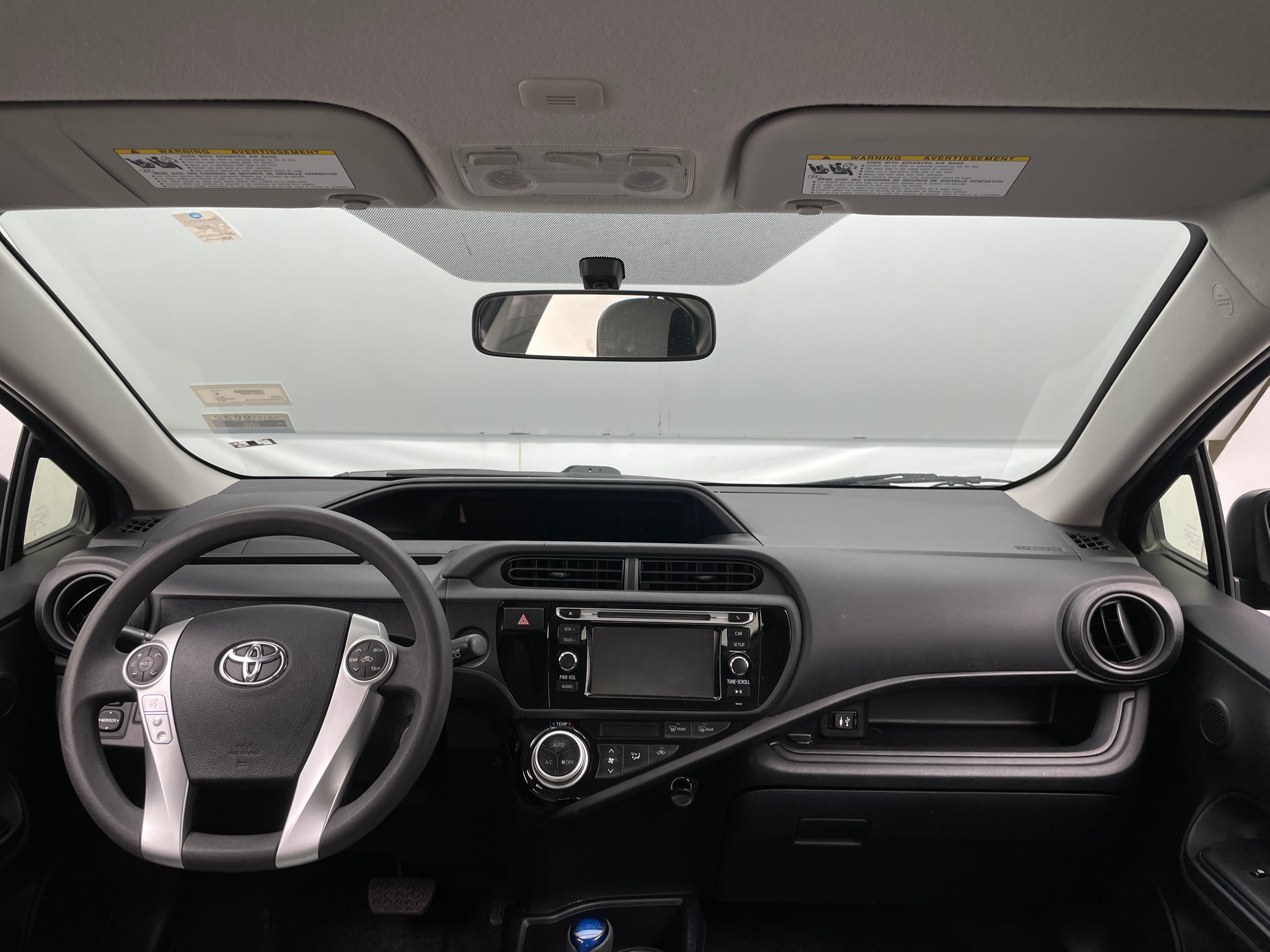 2016 Toyota Prius c One 3