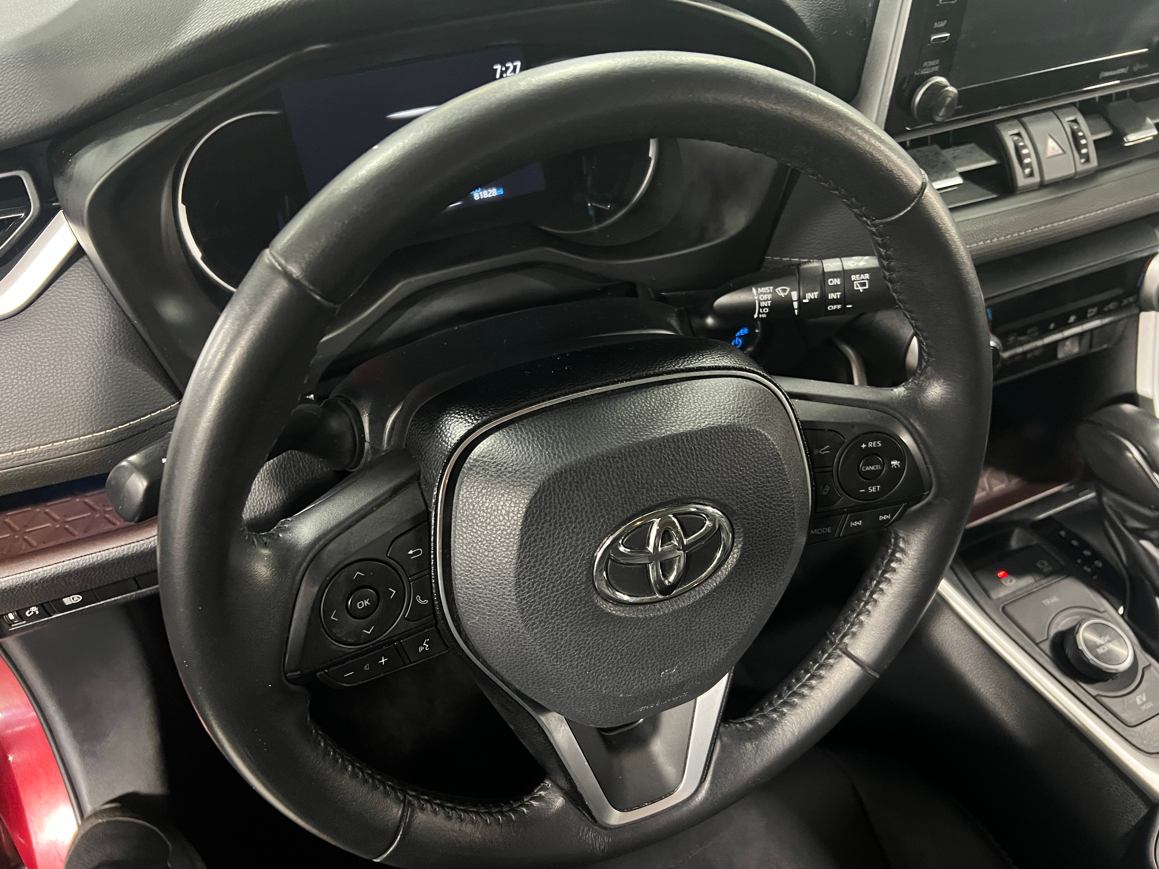 2019 Toyota RAV4 Limited 5