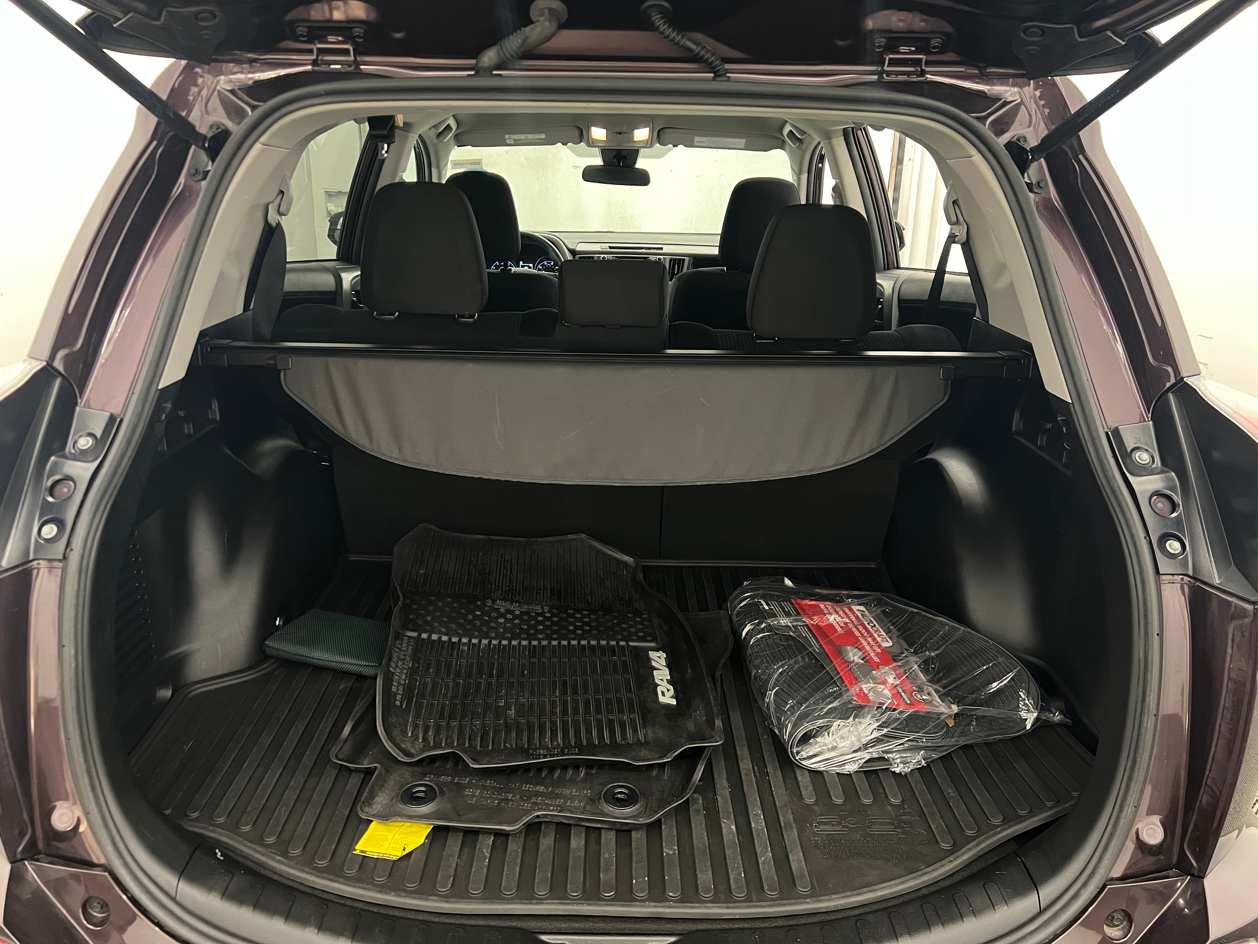 2018 Toyota RAV4 LE 7