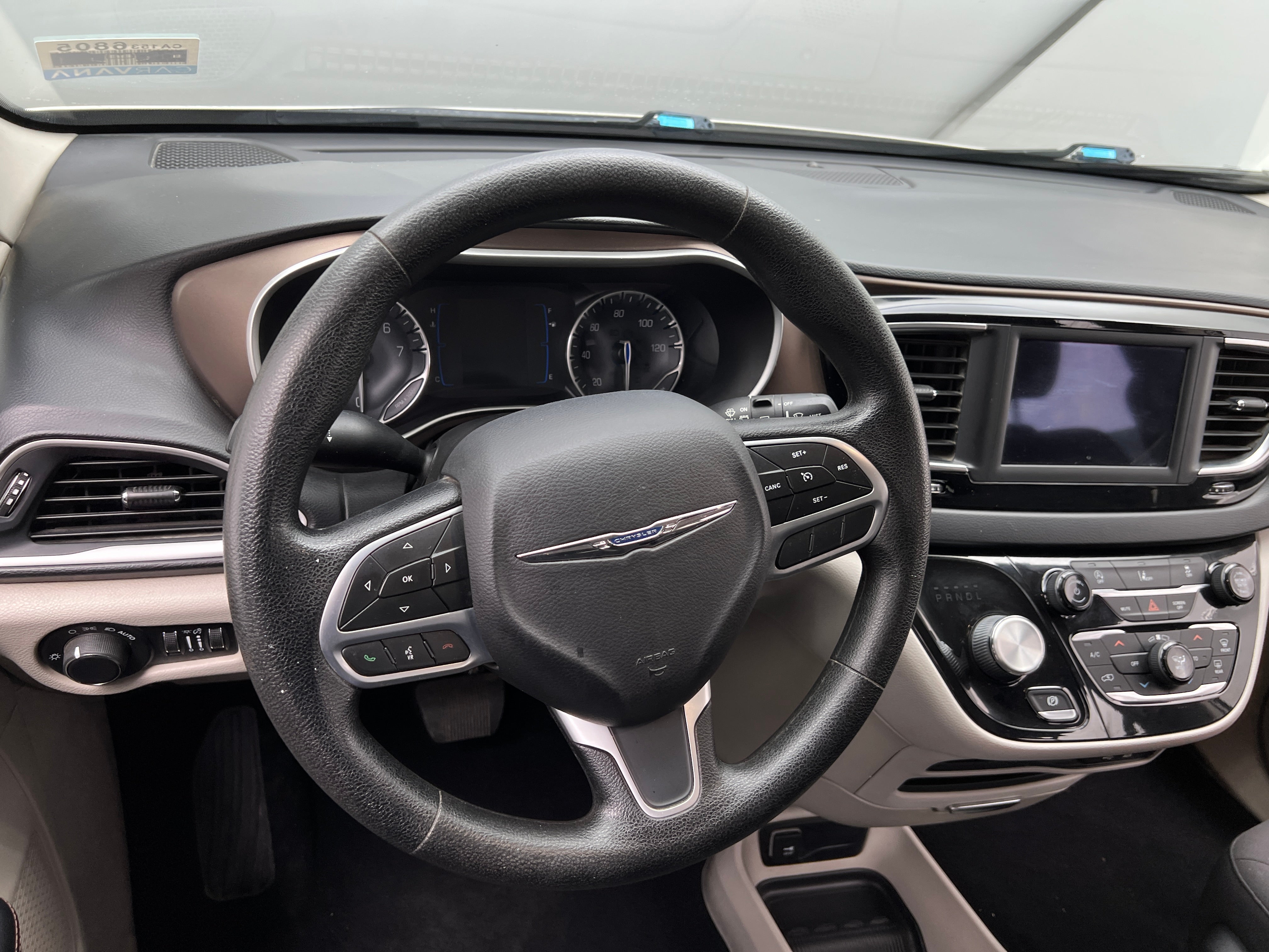 2019 Chrysler Pacifica LX 5