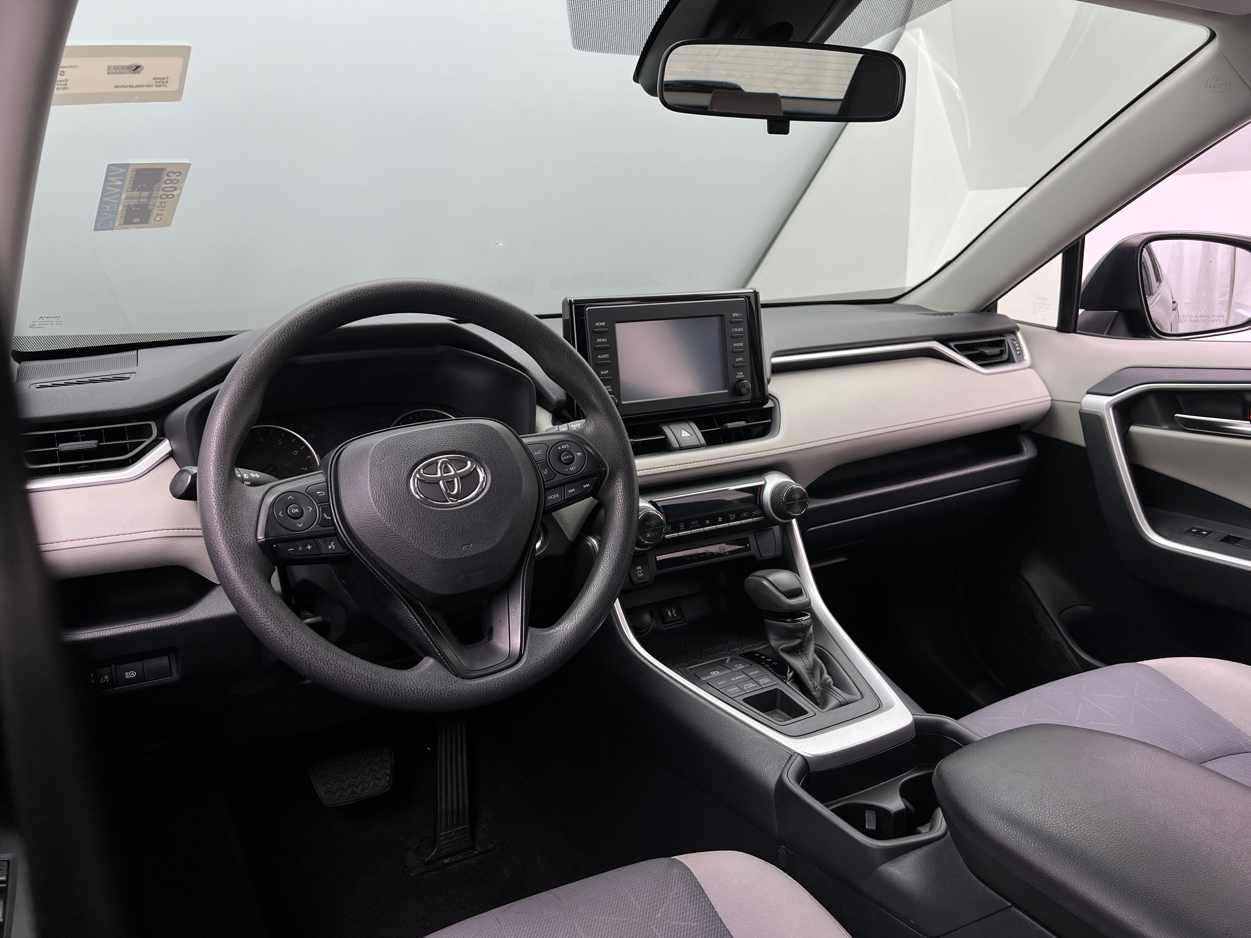 2019 Toyota RAV4 XLE 3