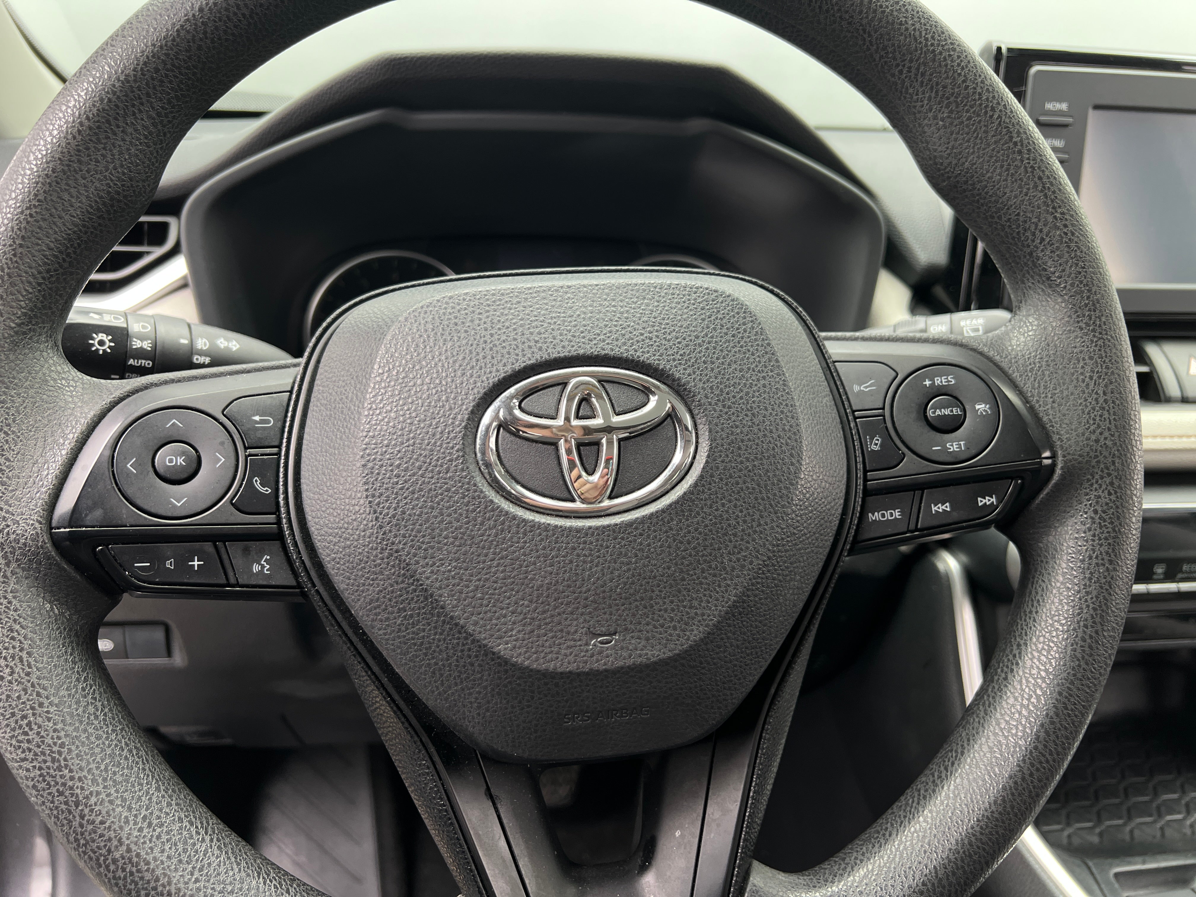 2019 Toyota RAV4 XLE 5