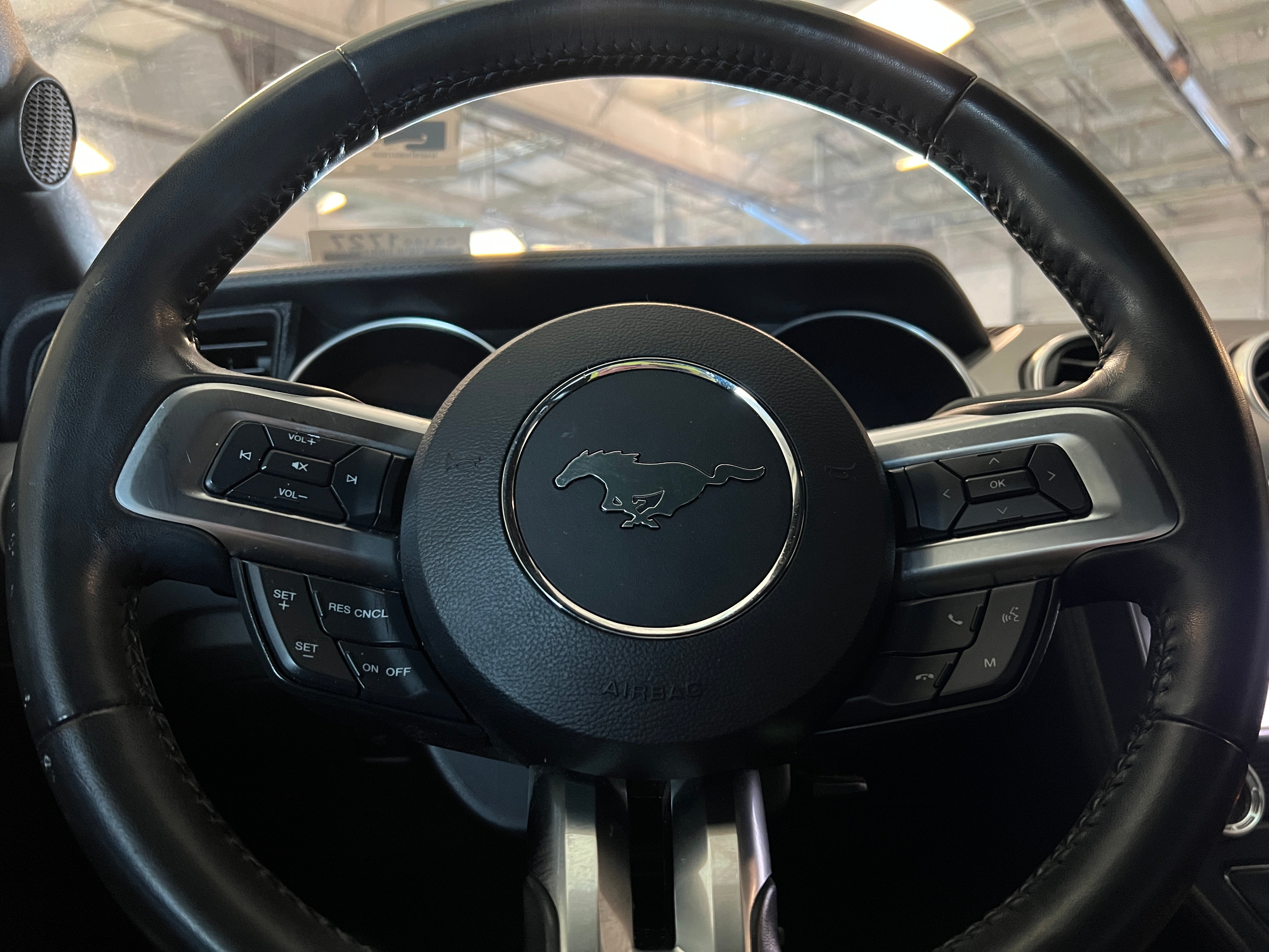 2019 Ford Mustang  4