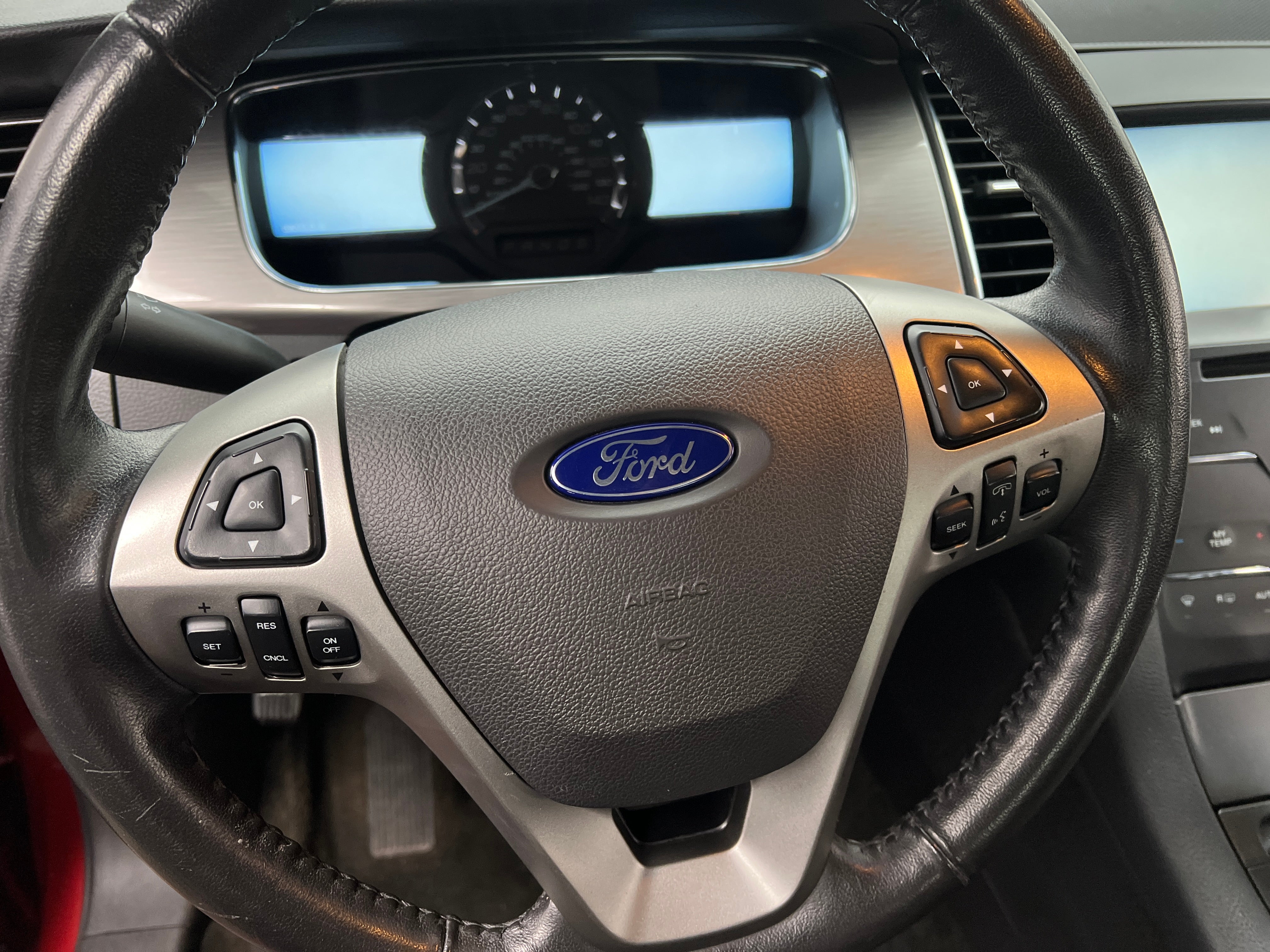 2015 Ford Taurus SEL 5