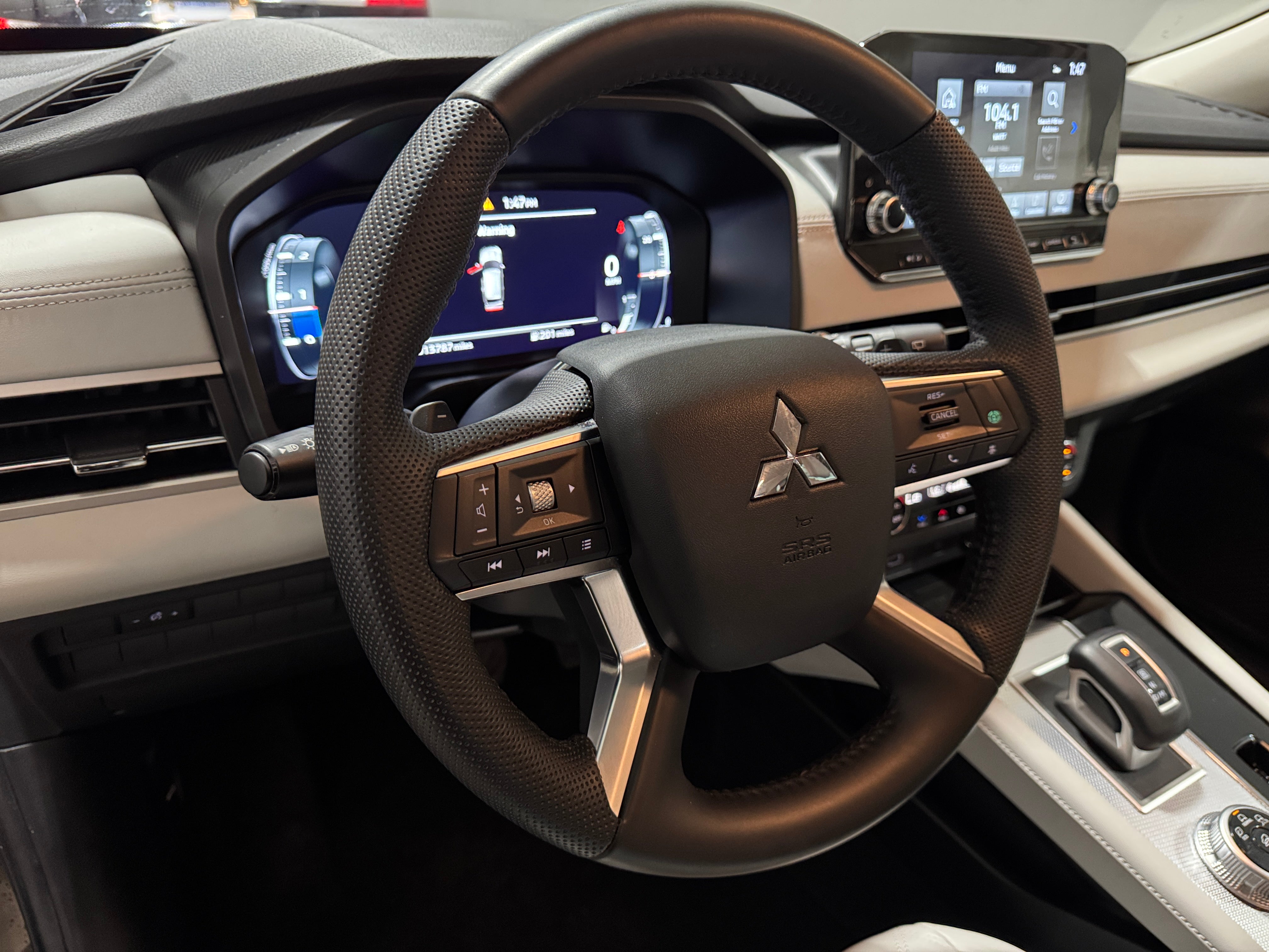 2023 Mitsubishi Outlander SEL 4