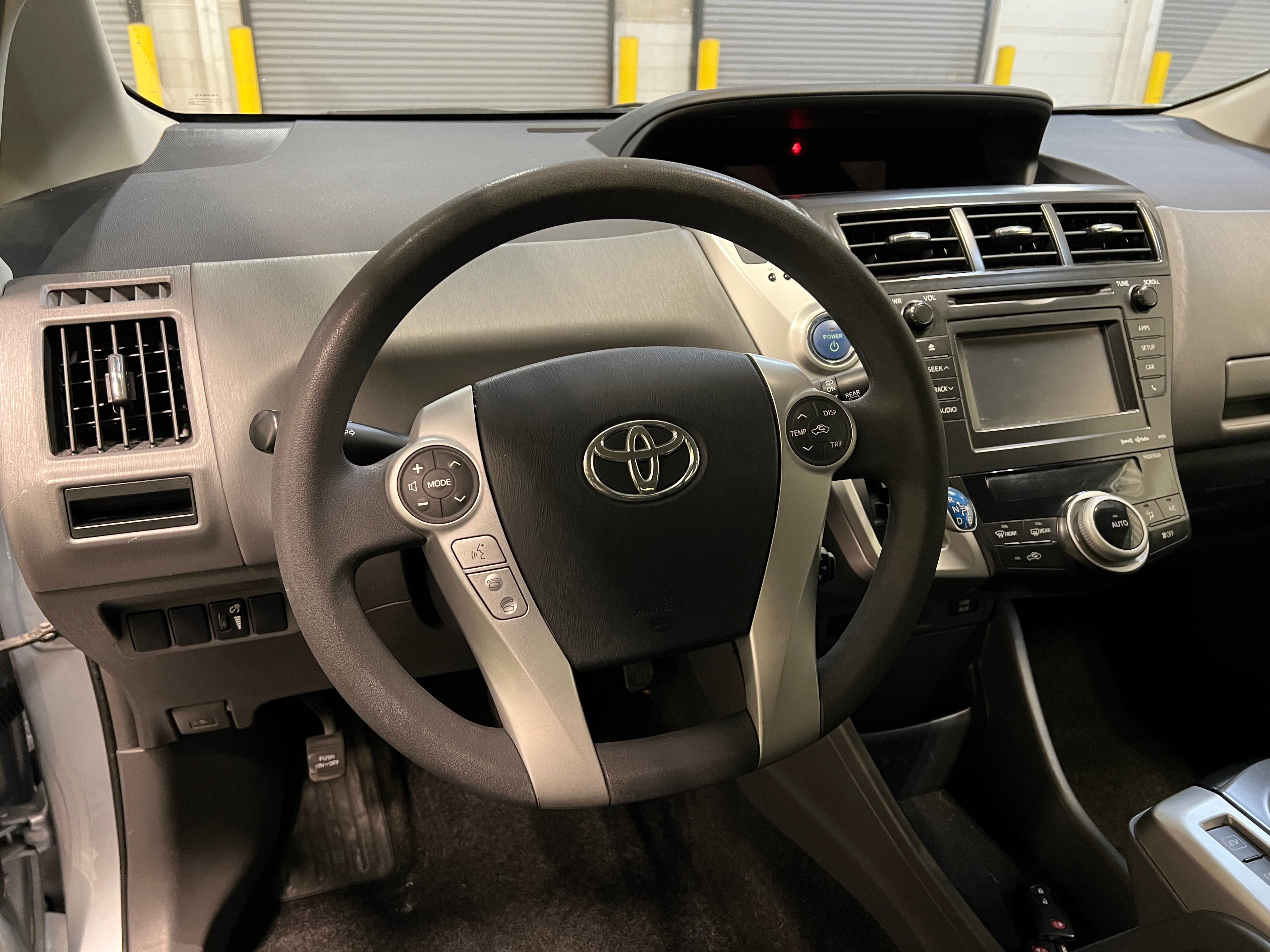 2013 Toyota Prius v Three 5