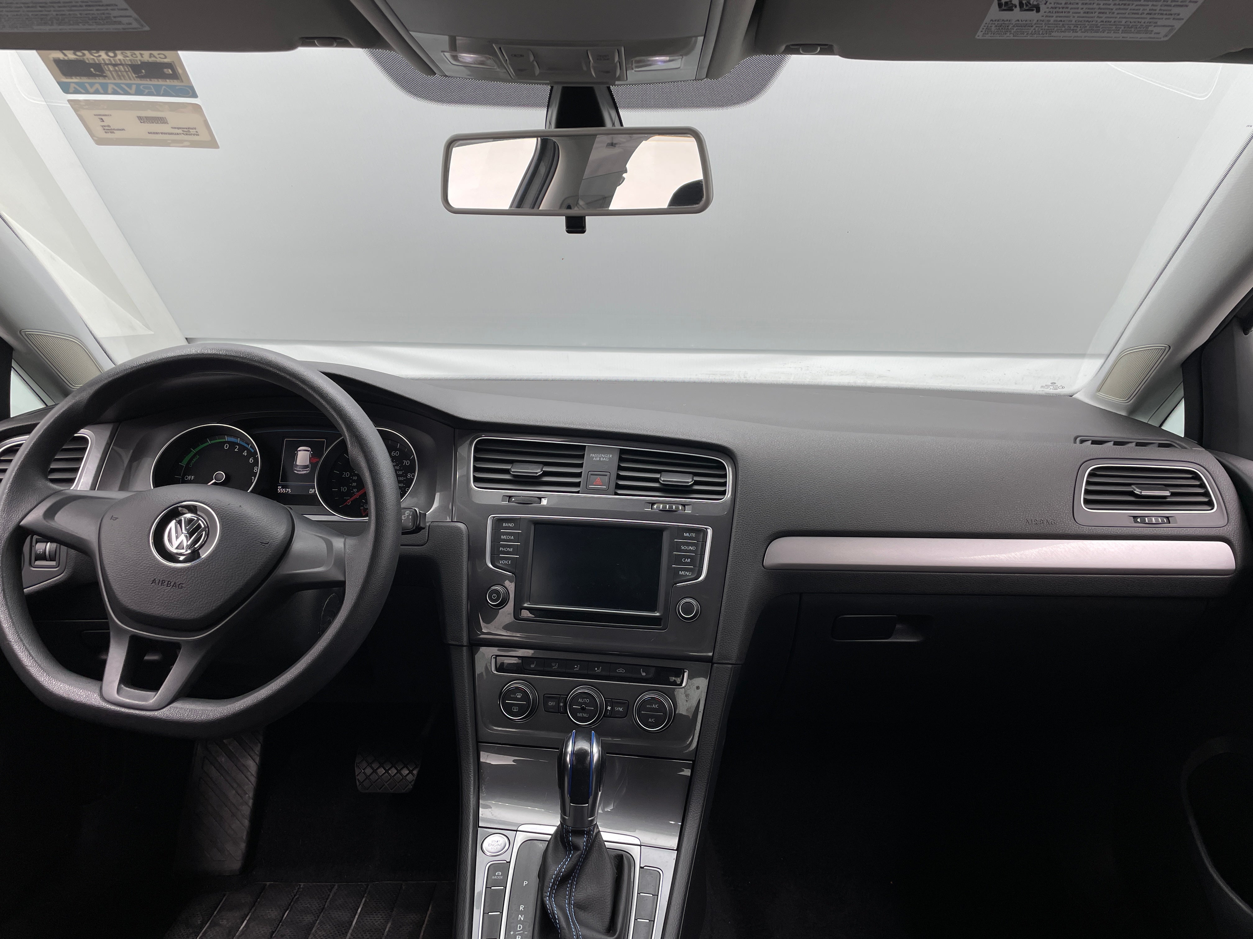 2016 Volkswagen e-Golf SE 3