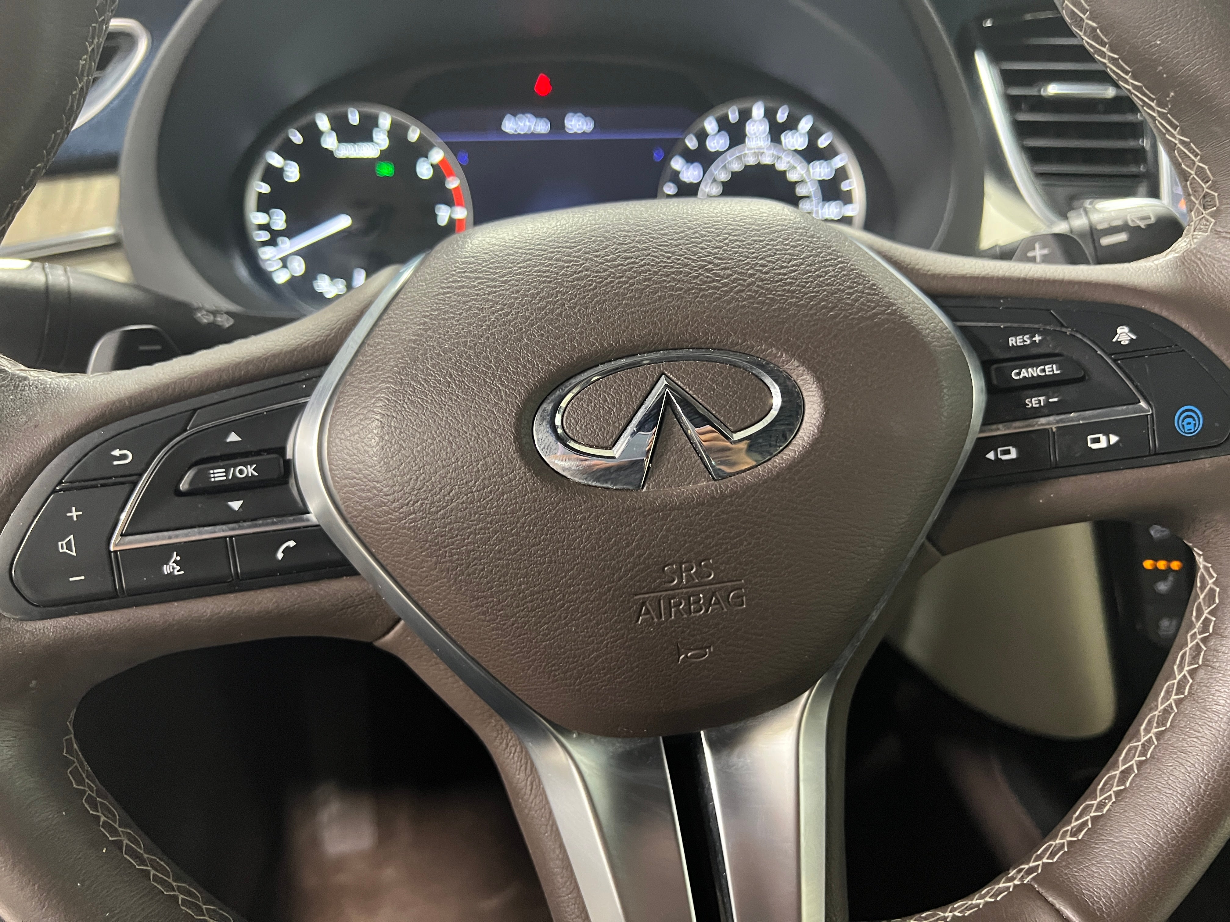 2019 INFINITI QX50 Essential 4