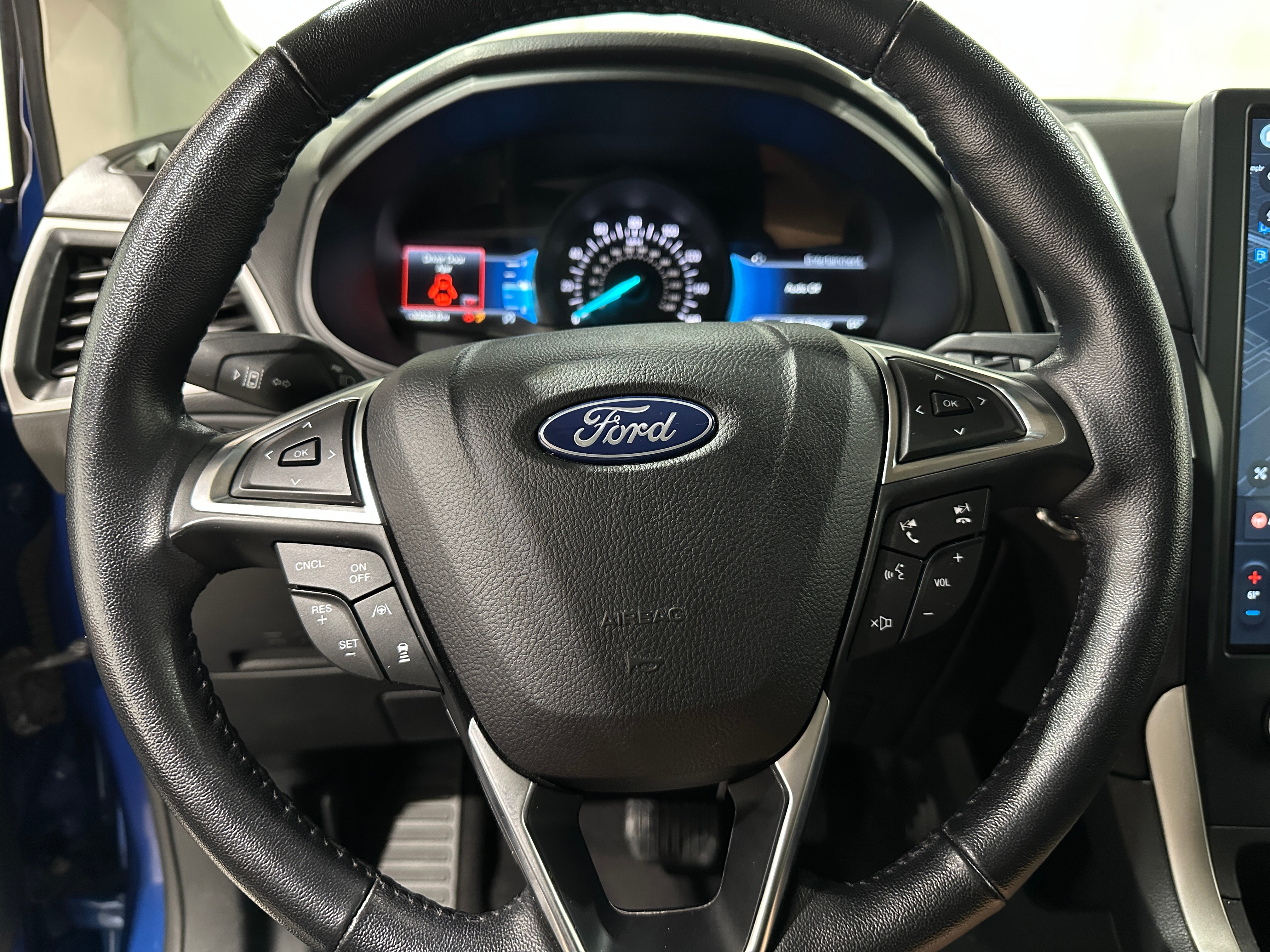 2023 Ford Edge SEL 5