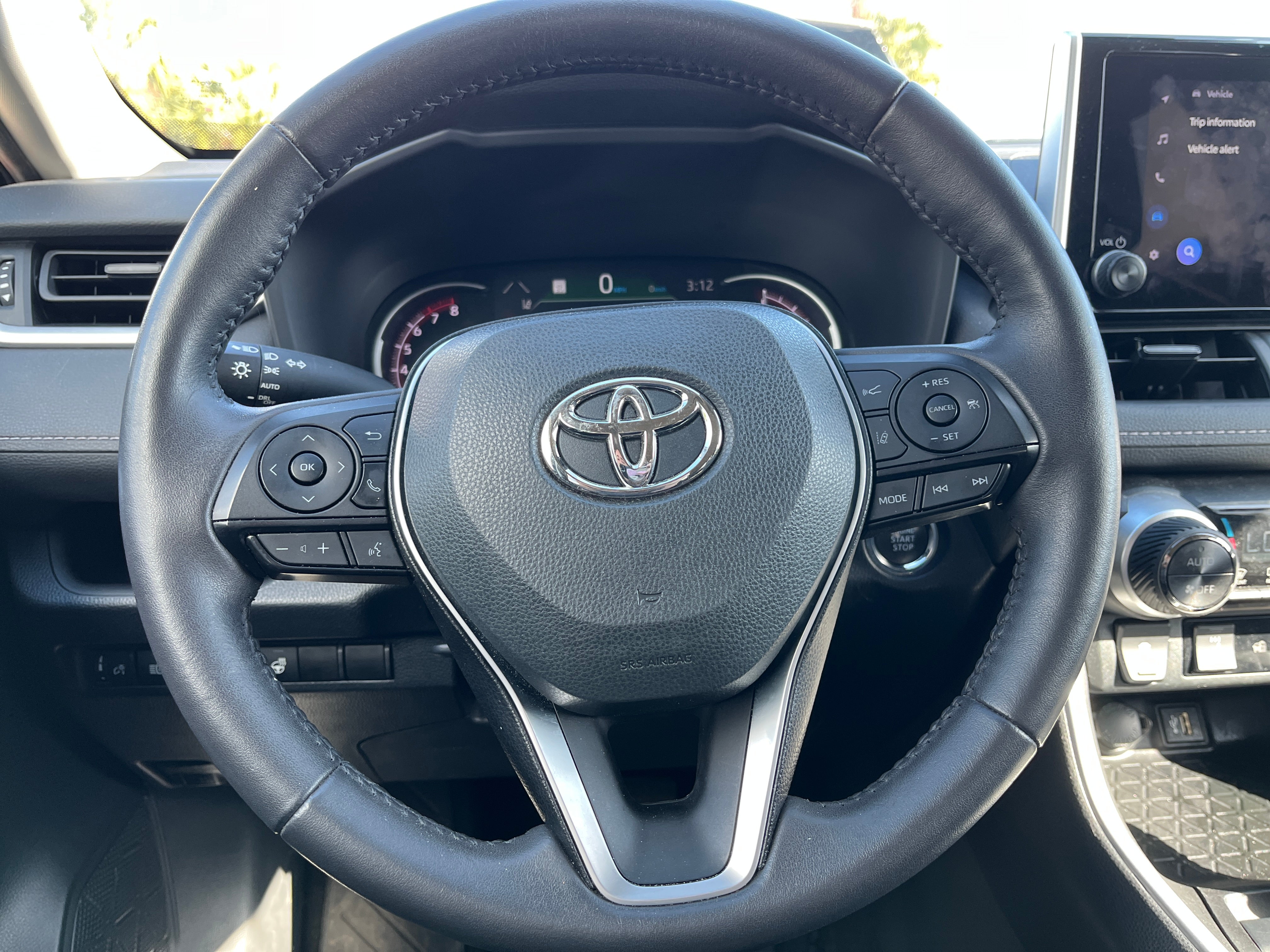 2023 Toyota RAV4 XLE 5