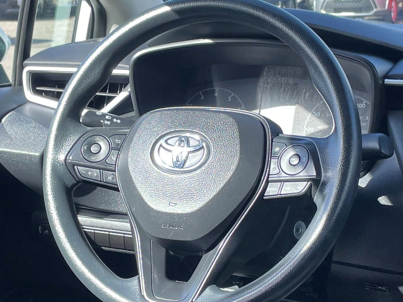 2023 Toyota Corolla LE 4