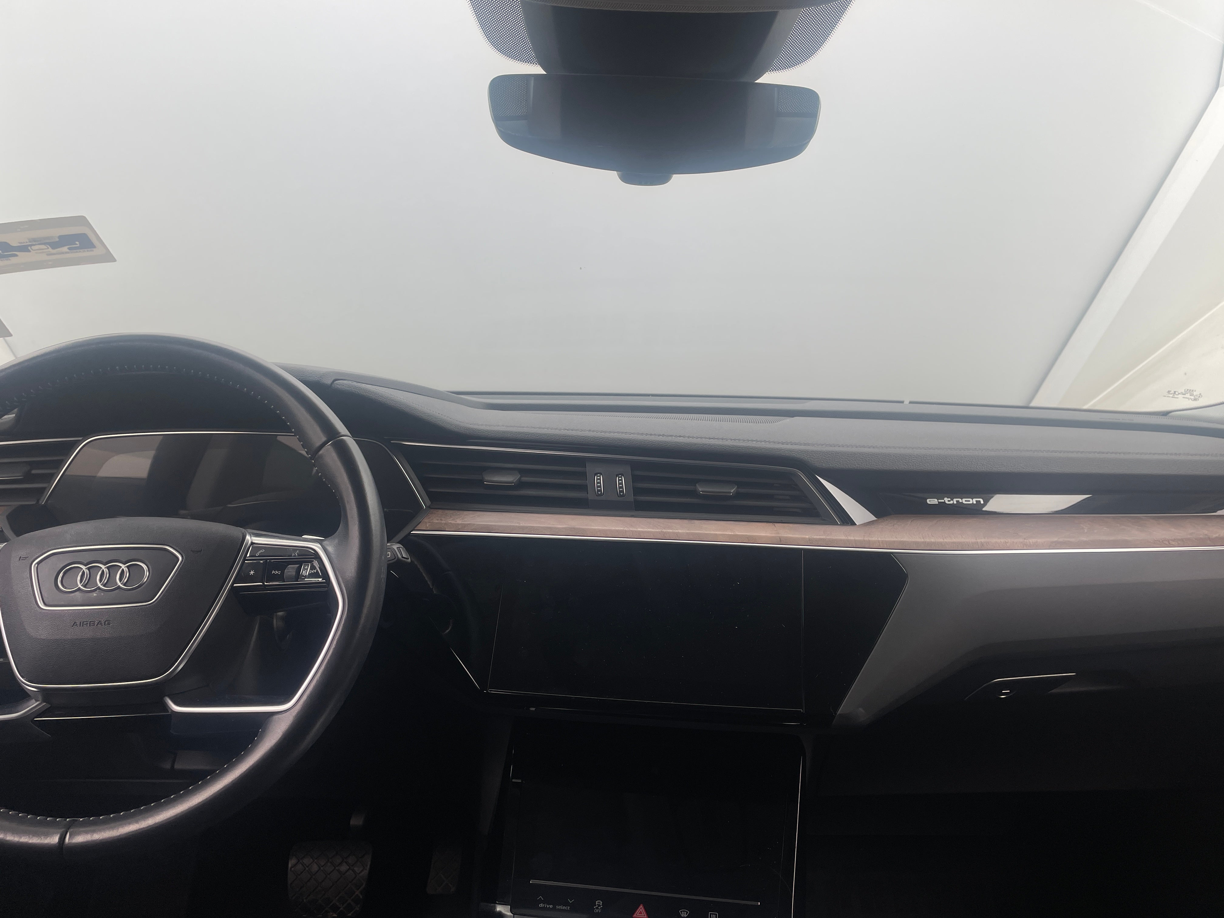 2019 Audi e-tron Premium Plus 2