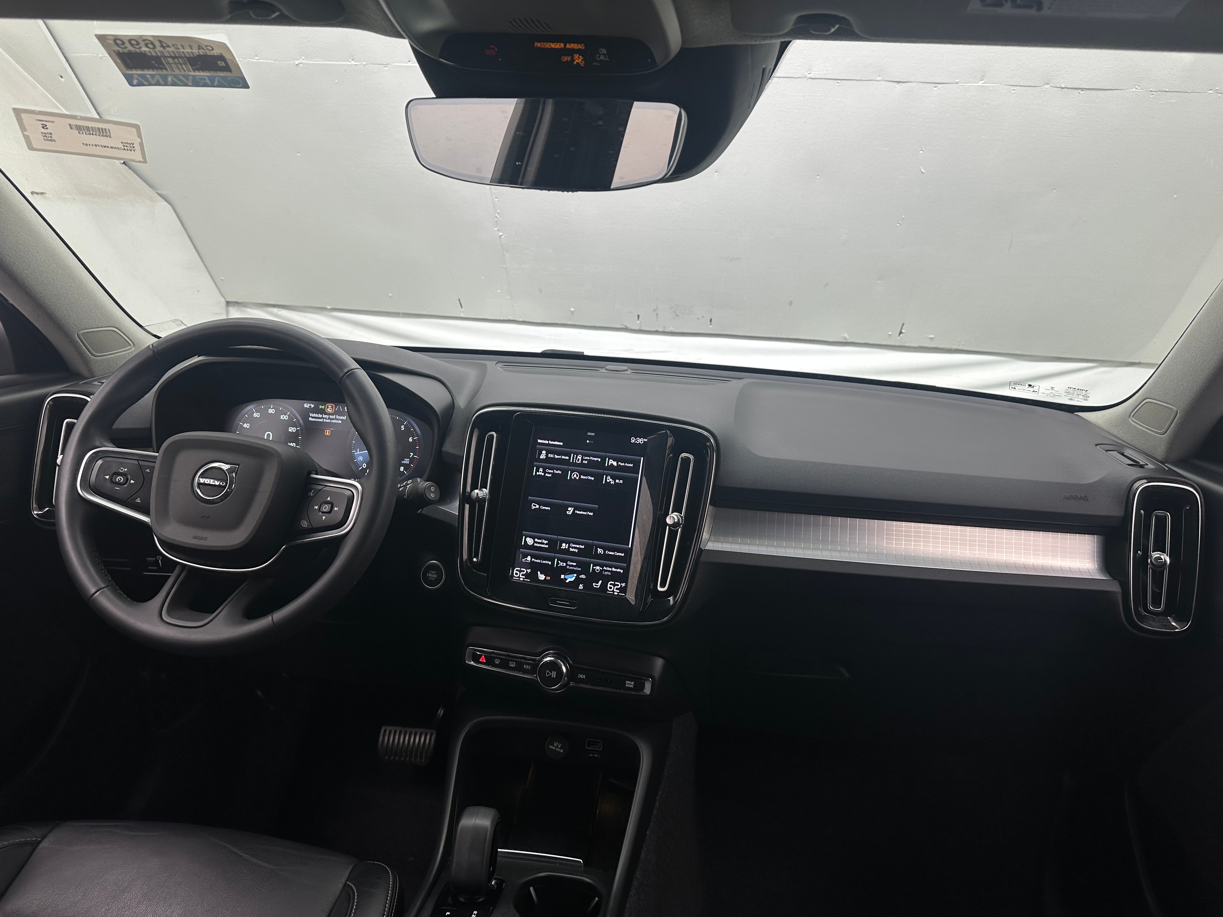 2022 Volvo XC40 T4 Momentum 2