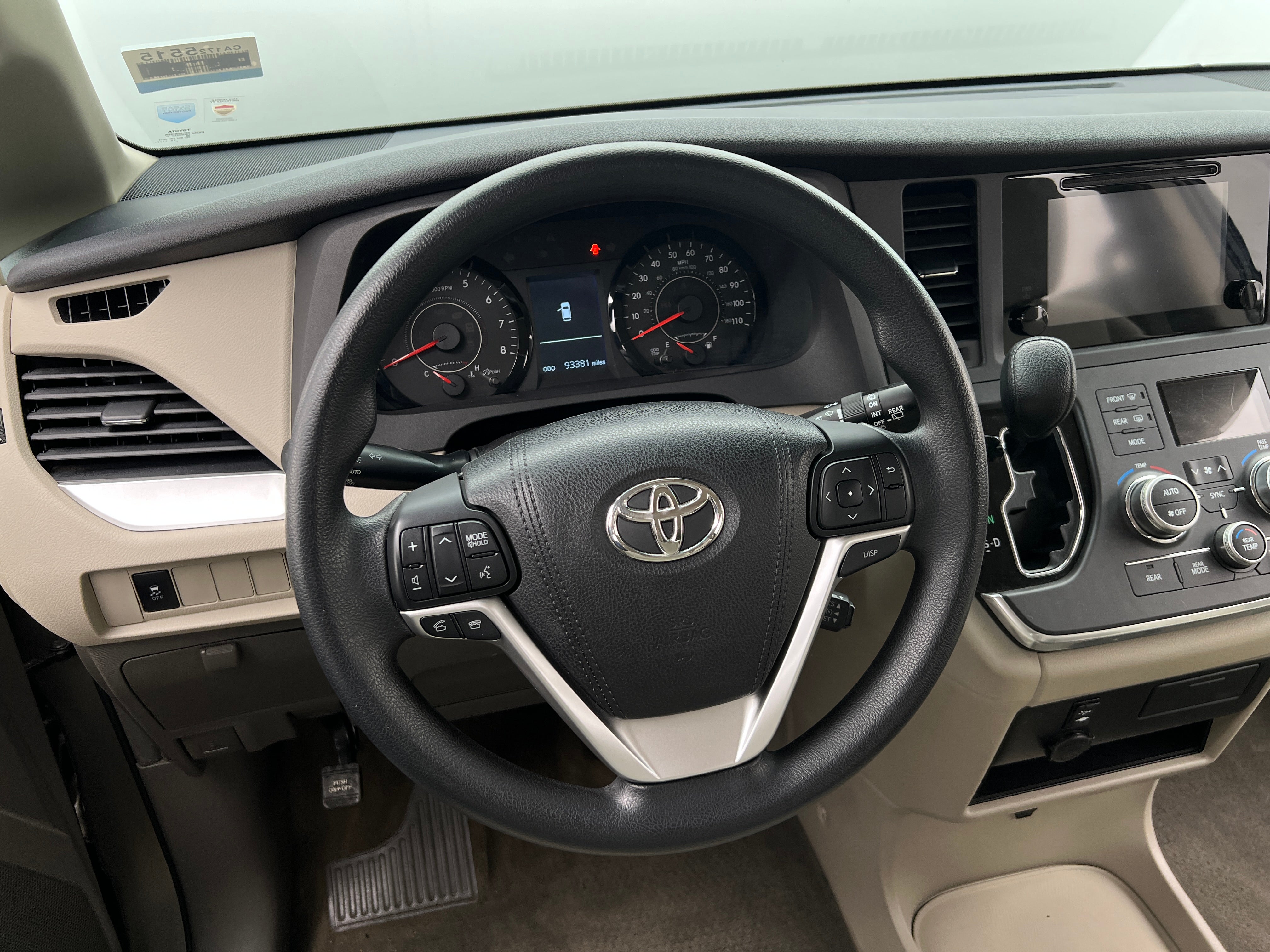 2015 Toyota Sienna LE 5