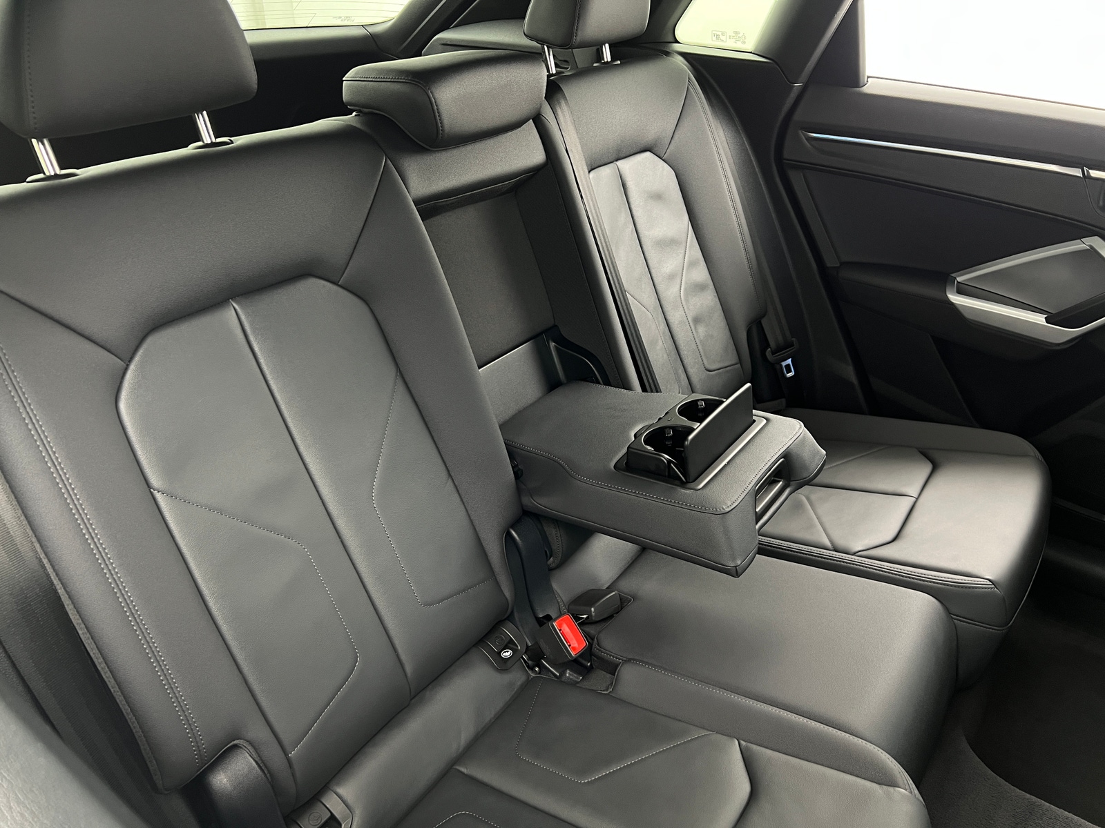 Thumbnail: 2023 Audi Q3 - 6