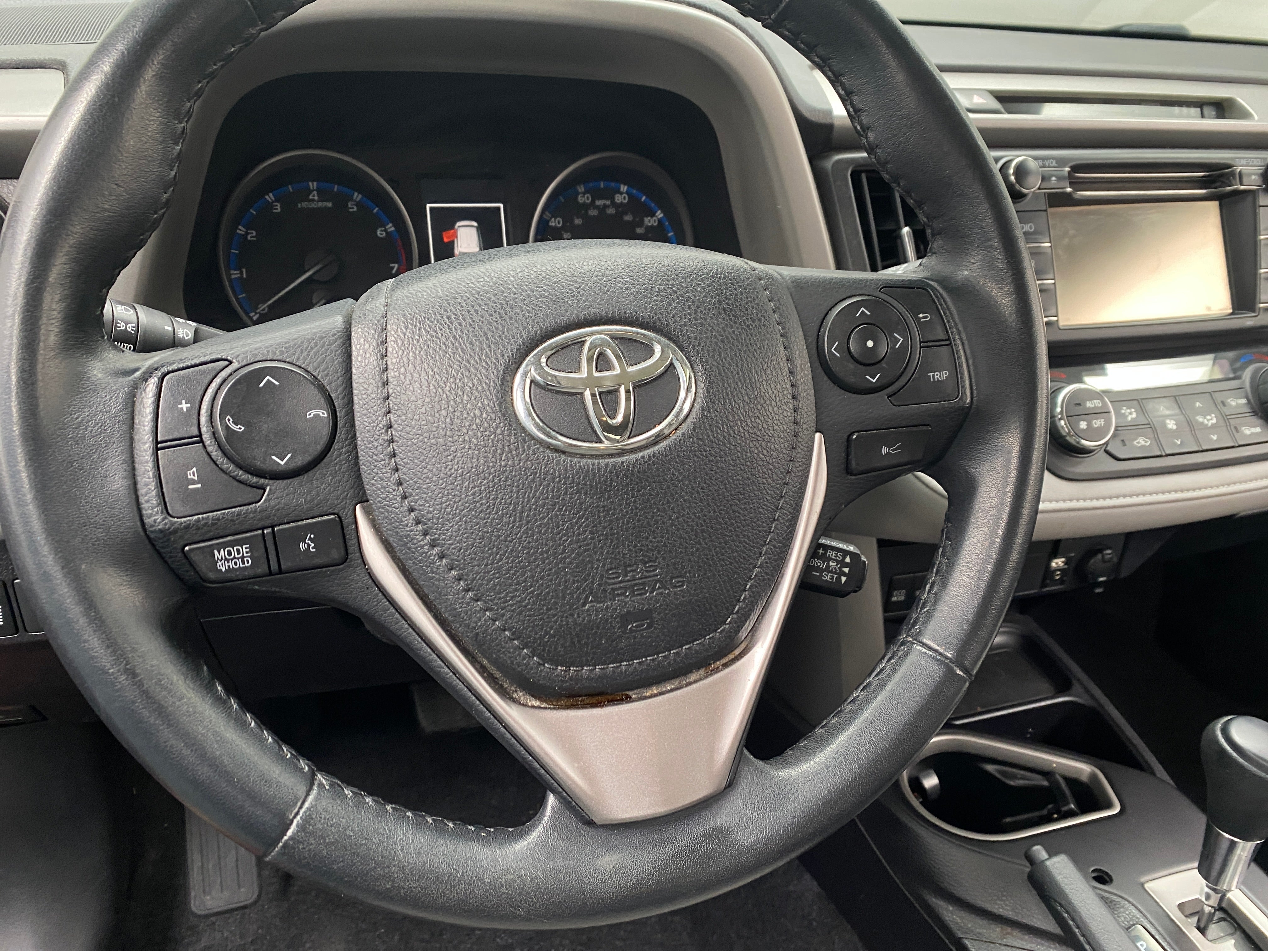 2018 Toyota RAV4 XLE 5